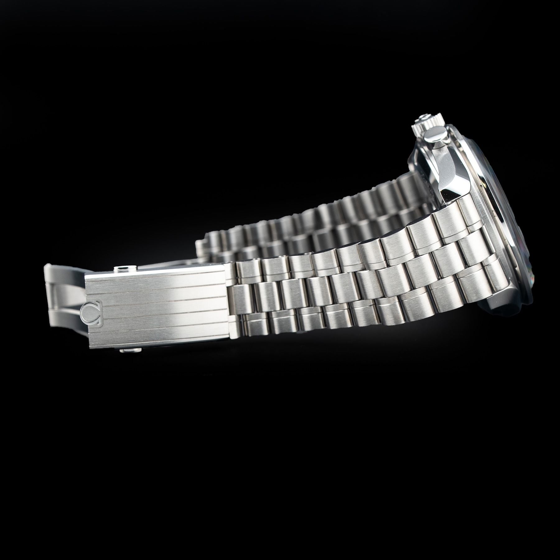 Omega 310.30.42.50.01.001 Speedmaster Moonwatch Professional Master Chronograph