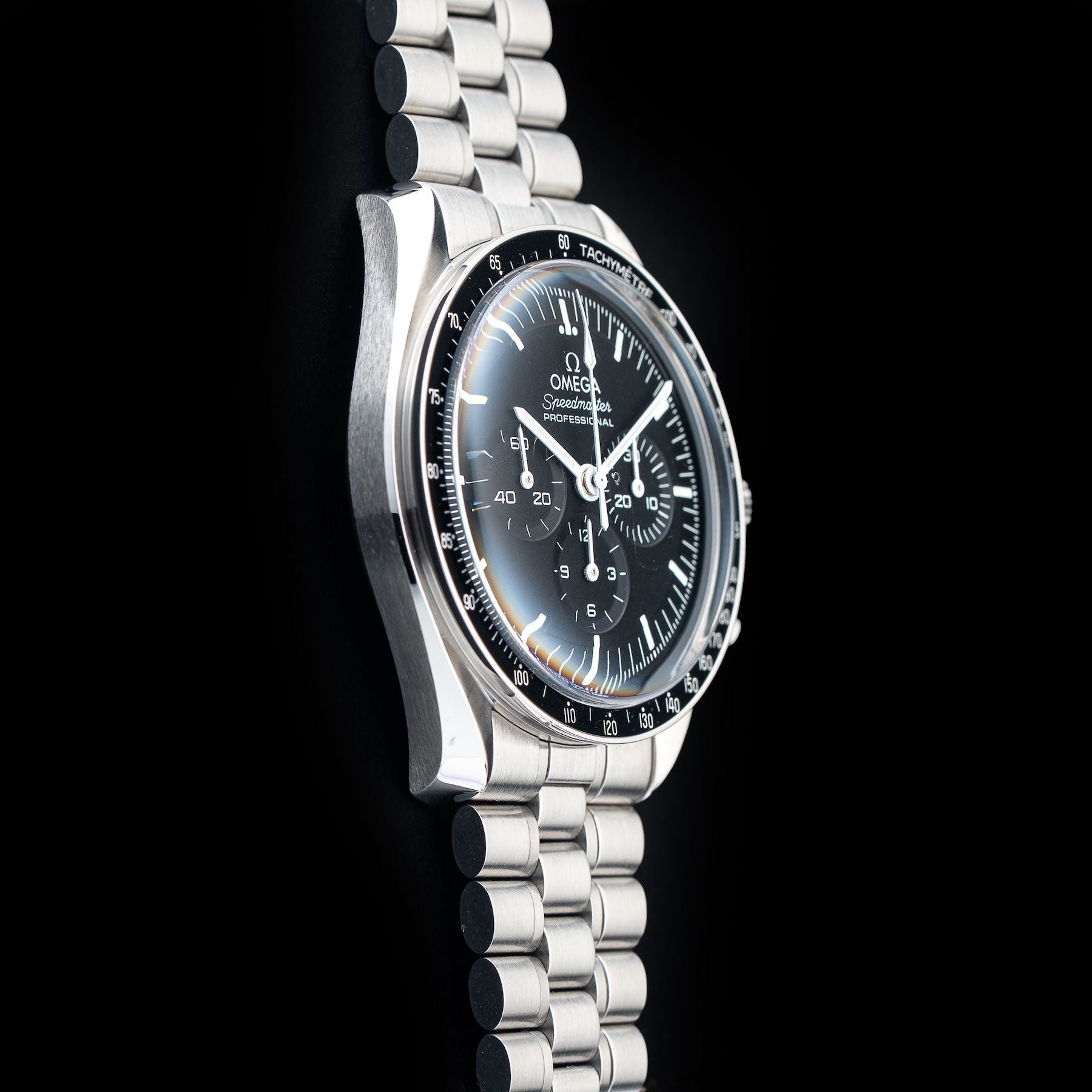 Omega 310.30.42.50.01.001 Speedmaster Moonwatch Professional Master Chronograph