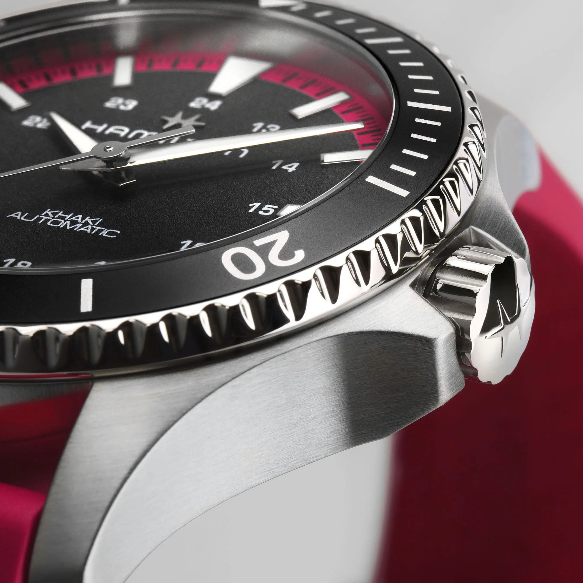 Hamilton H82395330 Khaki Navy Scuba Auto 40mm