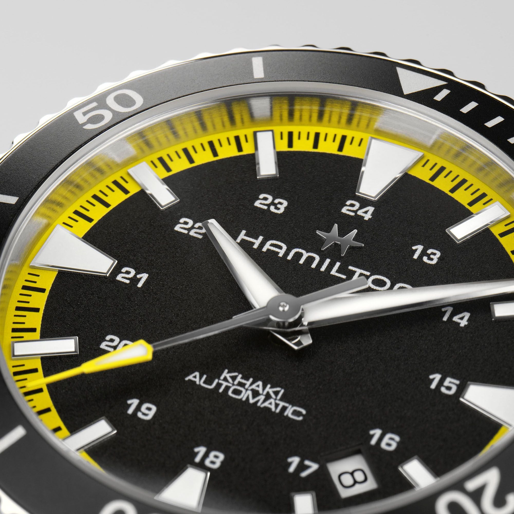 Hamilton H82395332 Khaki Navy Scuba Auto 40mm