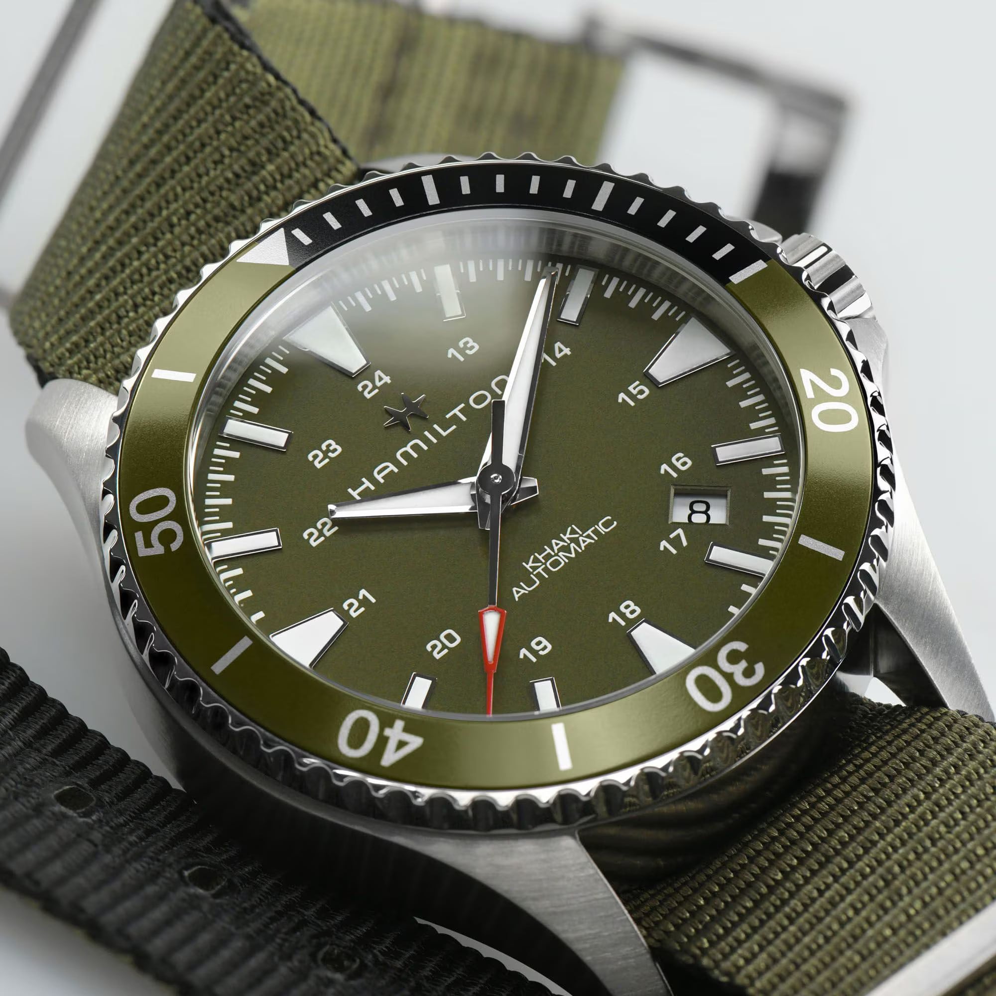 Hamilton H82375961 Khaki Navy Scuba Auto 40mm