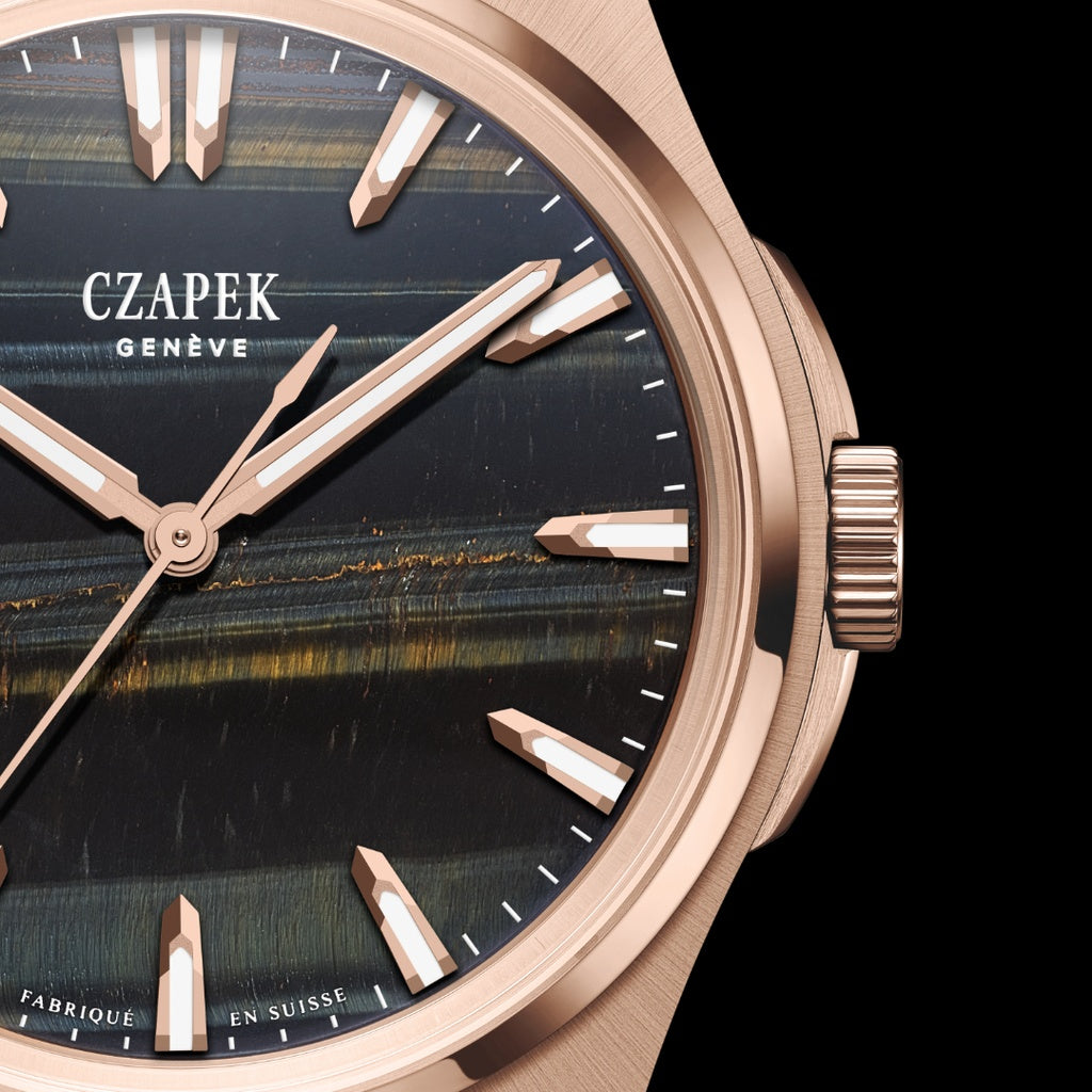 Czapek Antarctique Mount Erebus Rose Gold Falcon Eye on Bracelet