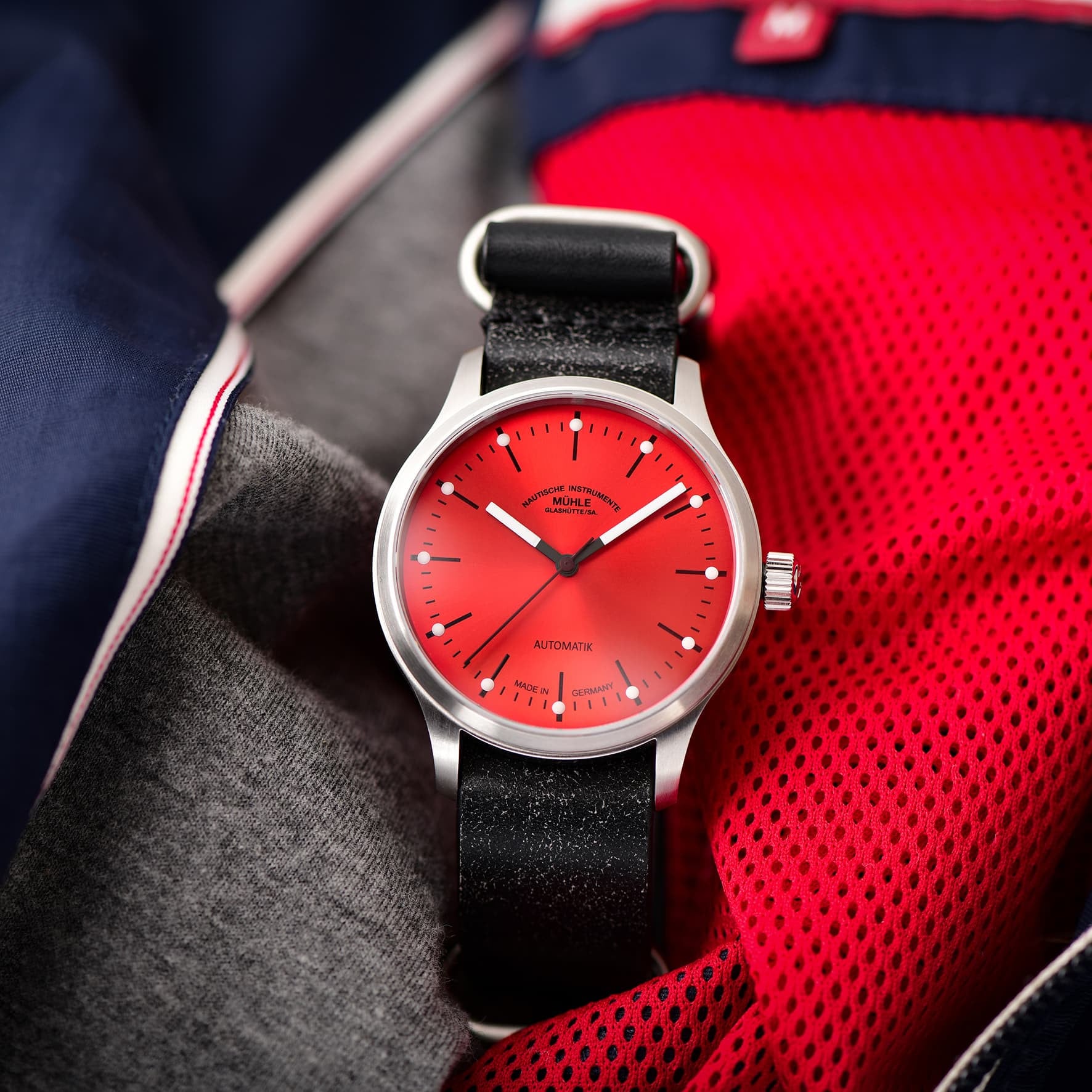 Mühle Glashütte M1-40-78-NB-L Panova Red On Black Leather Nato Strap