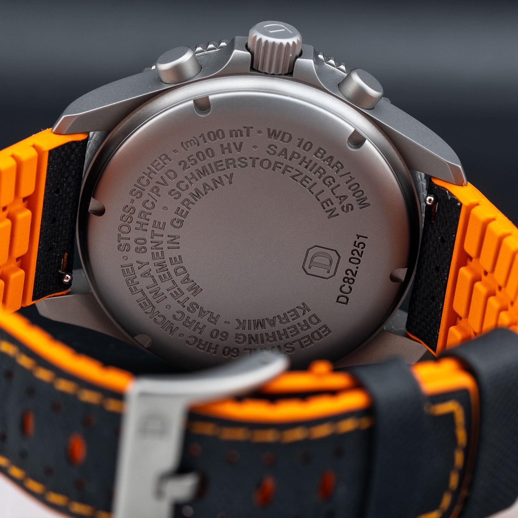 Damasko DC82 Orange Central Minutes Chrono