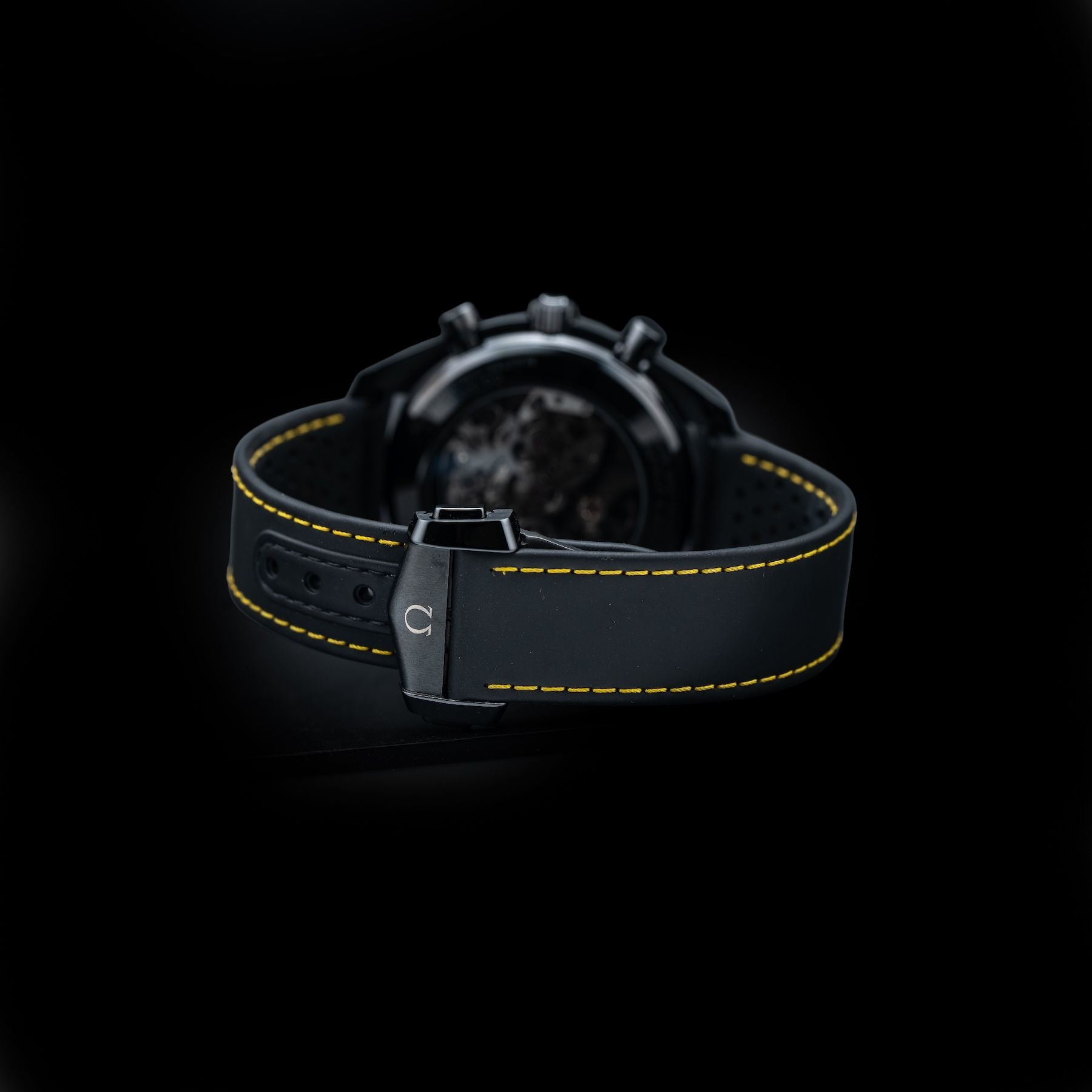 Omega 310.92.44.50.01.001 Speedmaster Dark Side Of The Moon Apollo 8