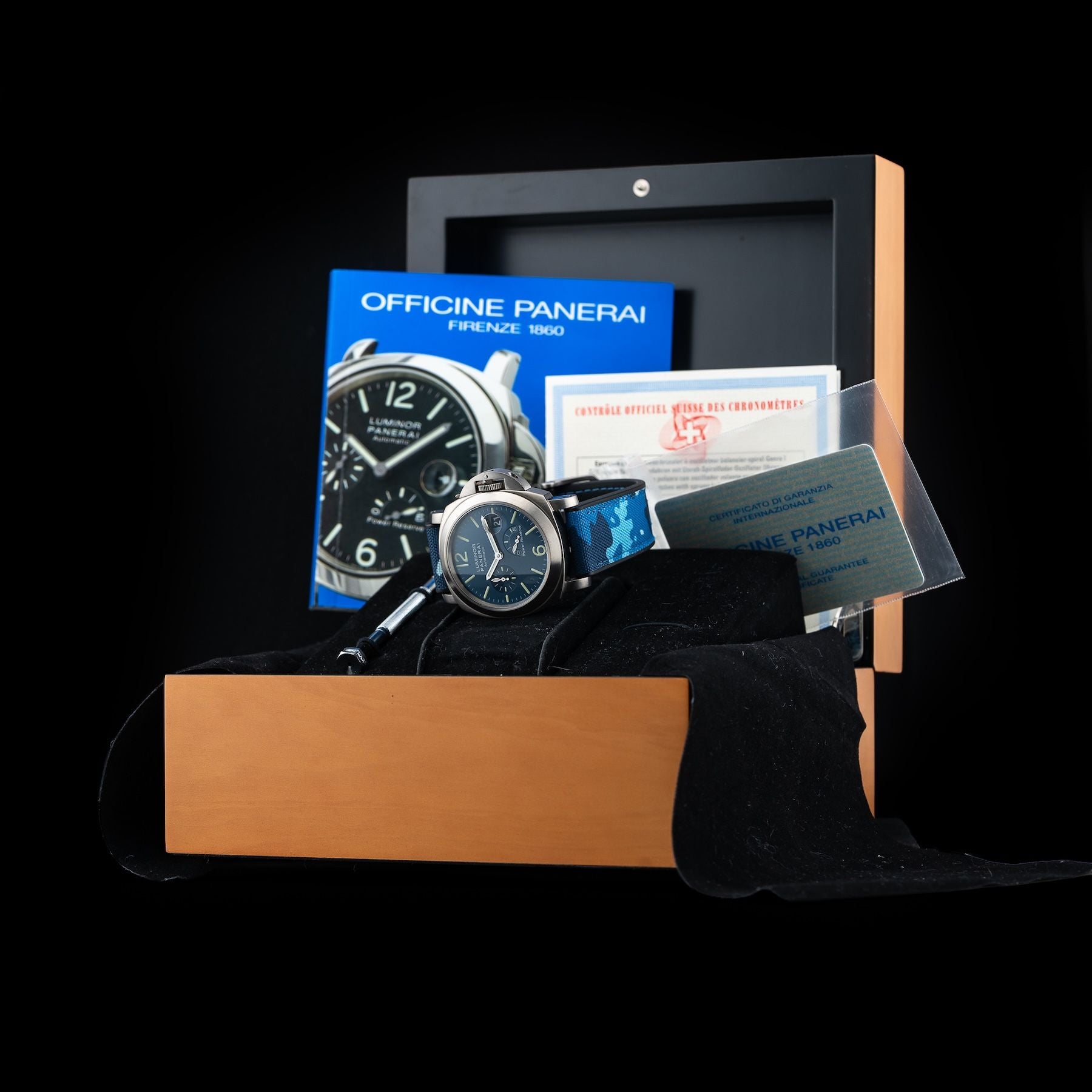Panerai PAM00093 Luminor Power Reserve Titanium