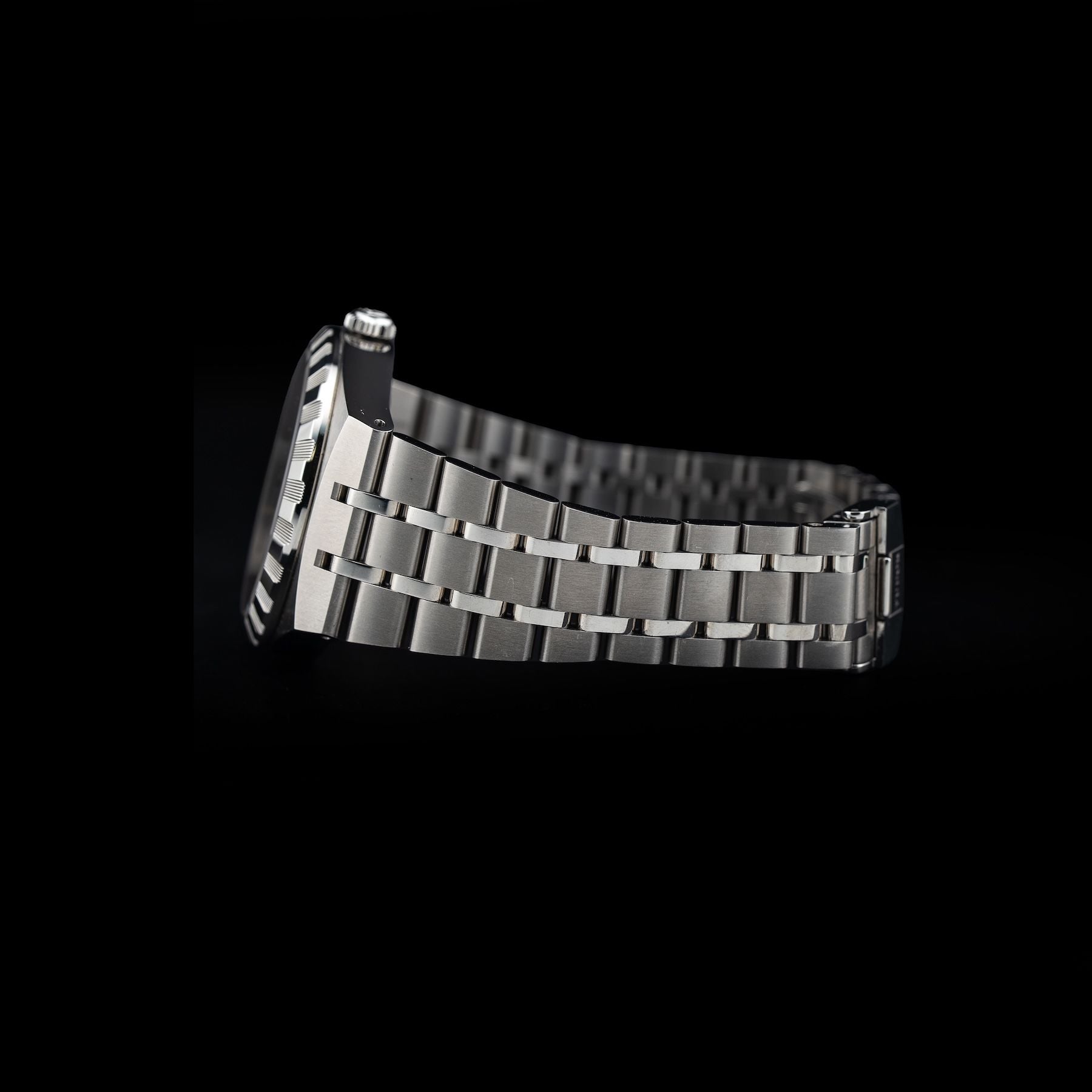 TUDOR M28500-0009 Royal 38mm Steel Salmon