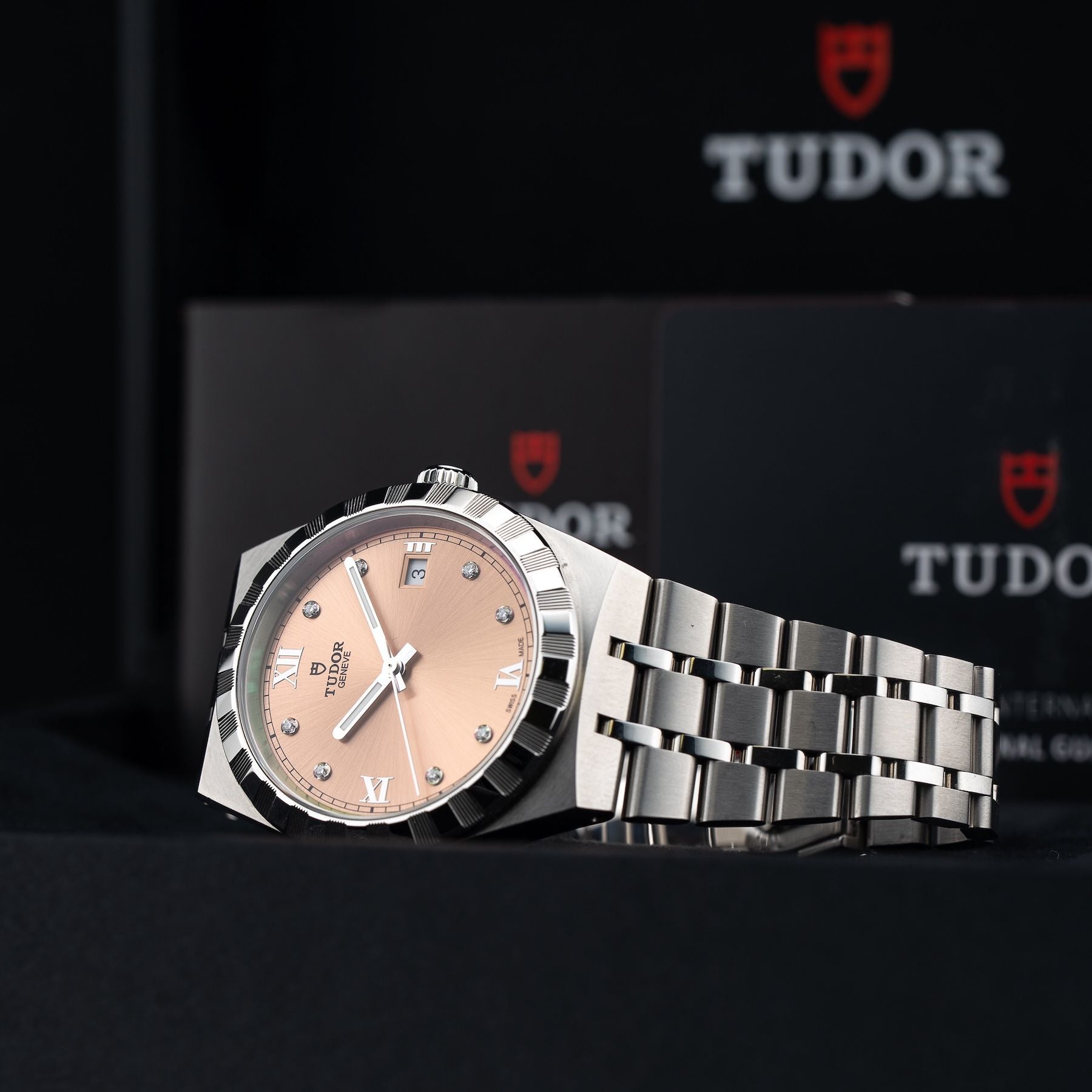 TUDOR M28500-0009 Royal 38mm Steel Salmon