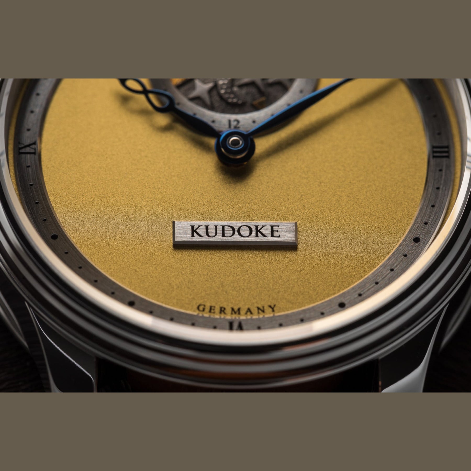 Kudoke 2 Yellow Gold Dial