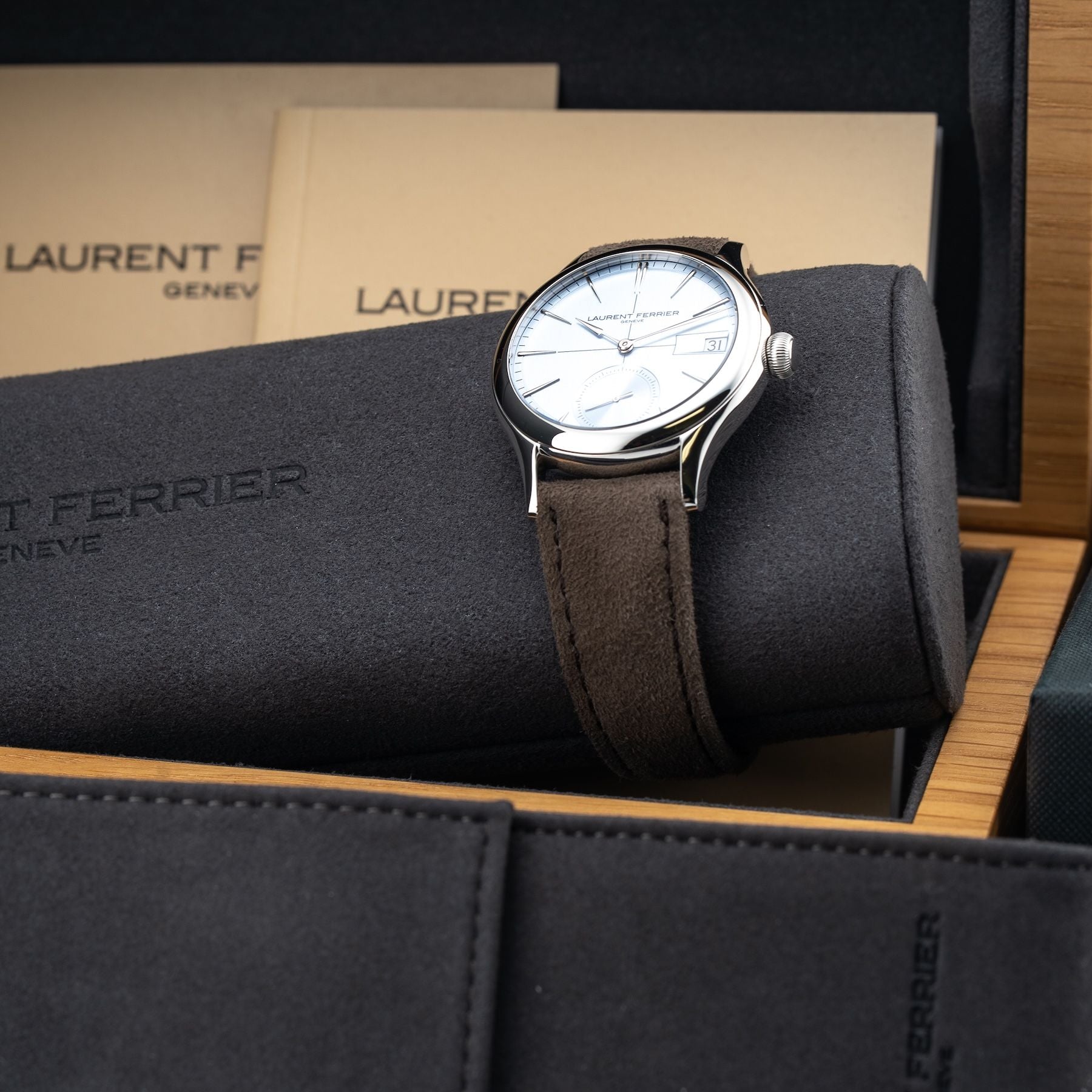 Laurent Ferrier LCF046.AC.CG1.1 Classic Auto 40mm Ice Blue Sunburst Dial