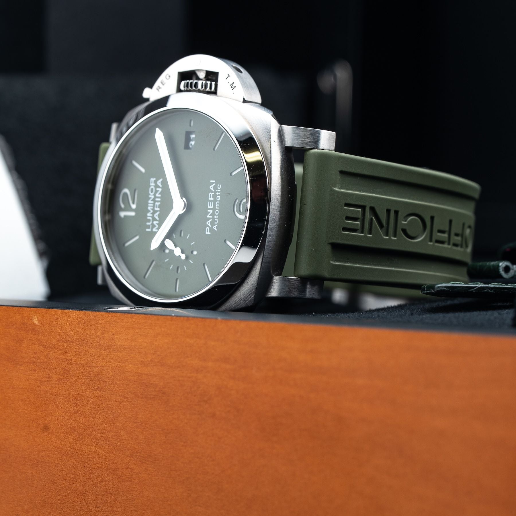 Panerai Luminor Marina Quaranta Verde Militare PAM01304