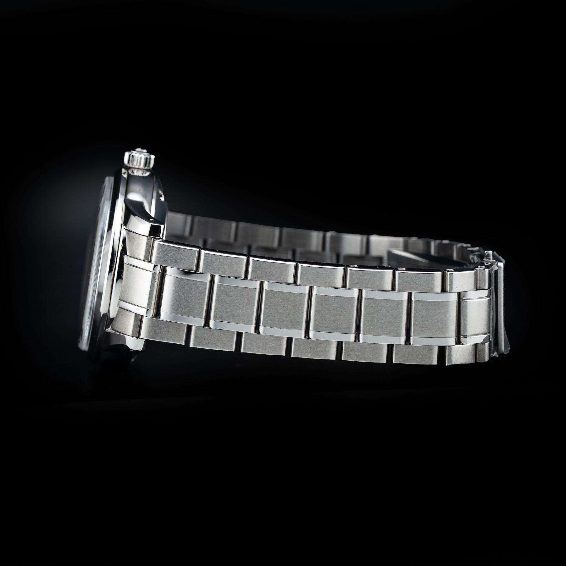 Grand Seiko SBGM253 GMT Limited Edition