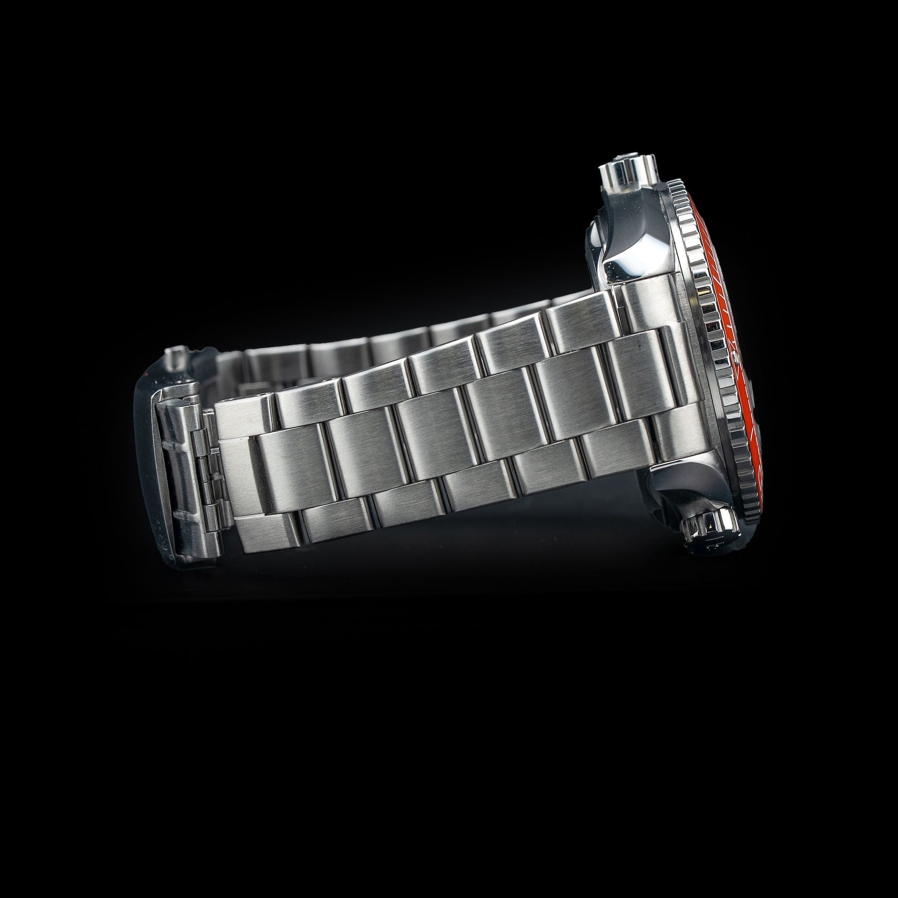 Omega 215.30.44.21.04.001 Seamaster Planet Ocean 600M Master Chronometer Orange