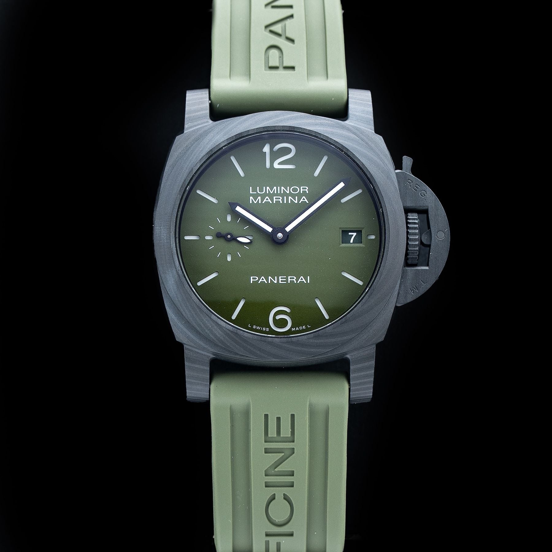 Panerai PAM01526 Luminor Quaranta Carbotech
