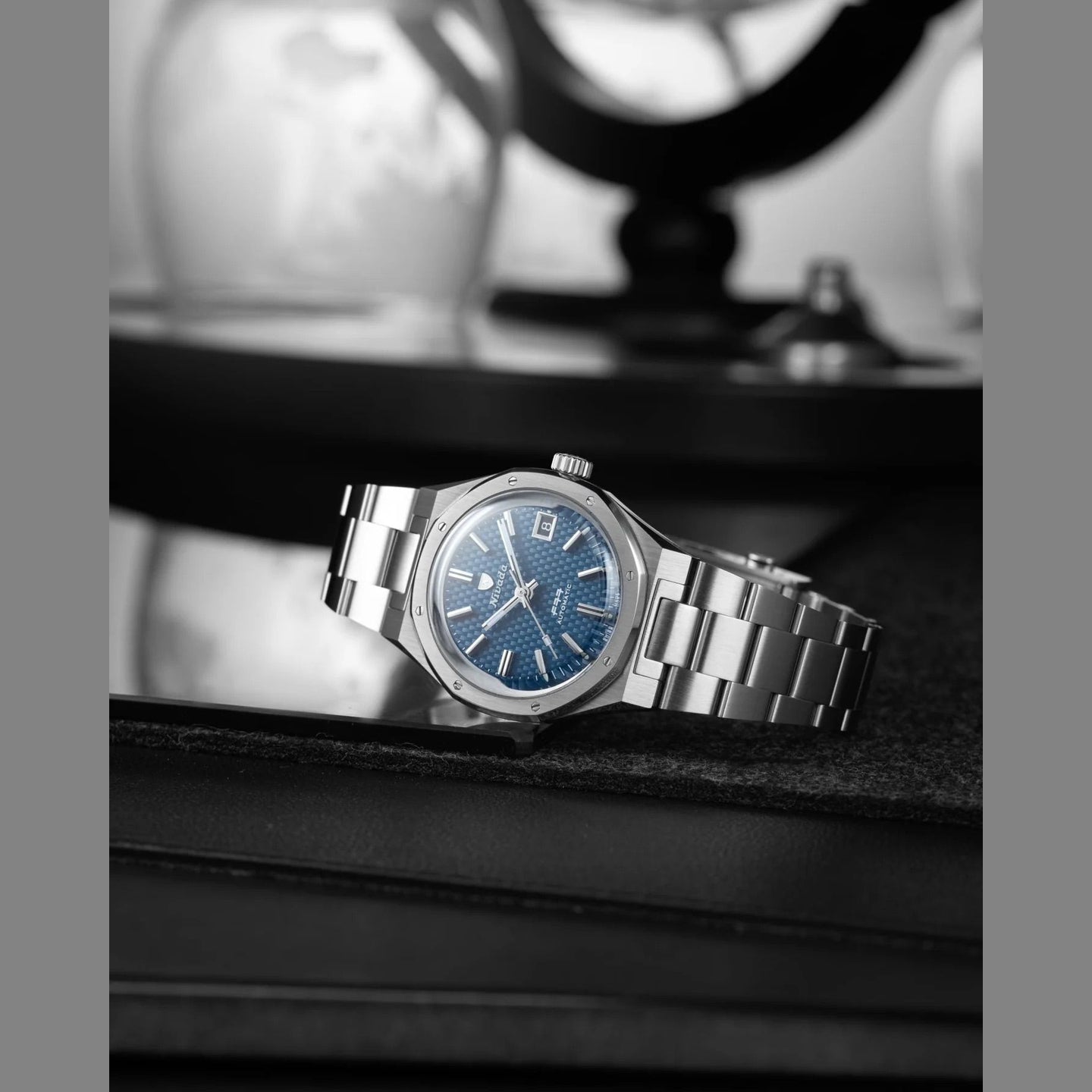 Nivada Grenchen 69041A77B F77 Blue