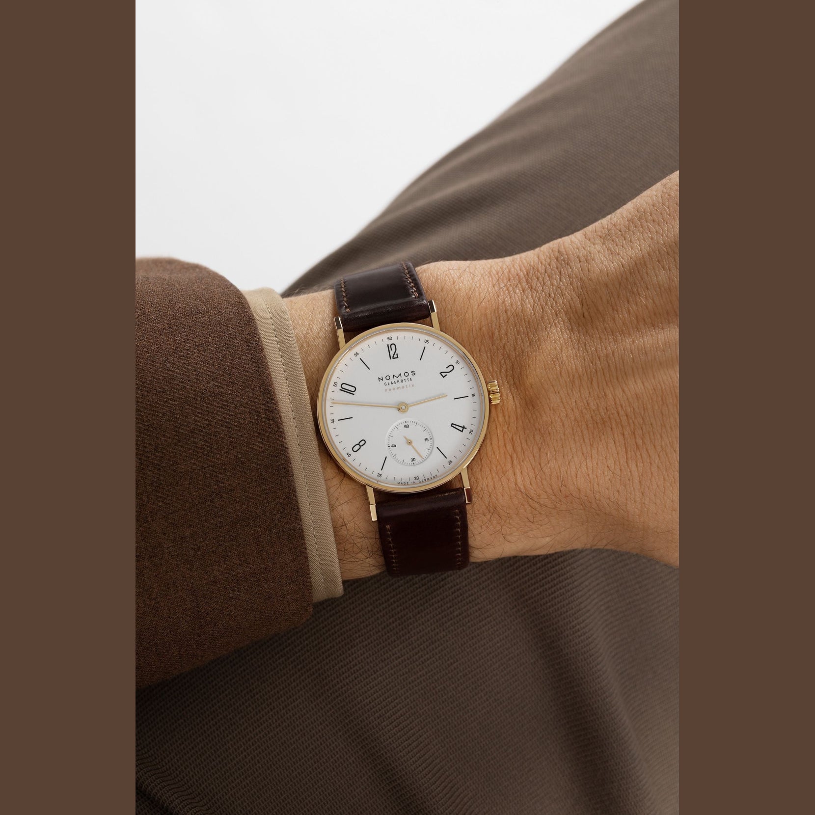 NOMOS Glashütte Tangente Gold Neomatik Doré