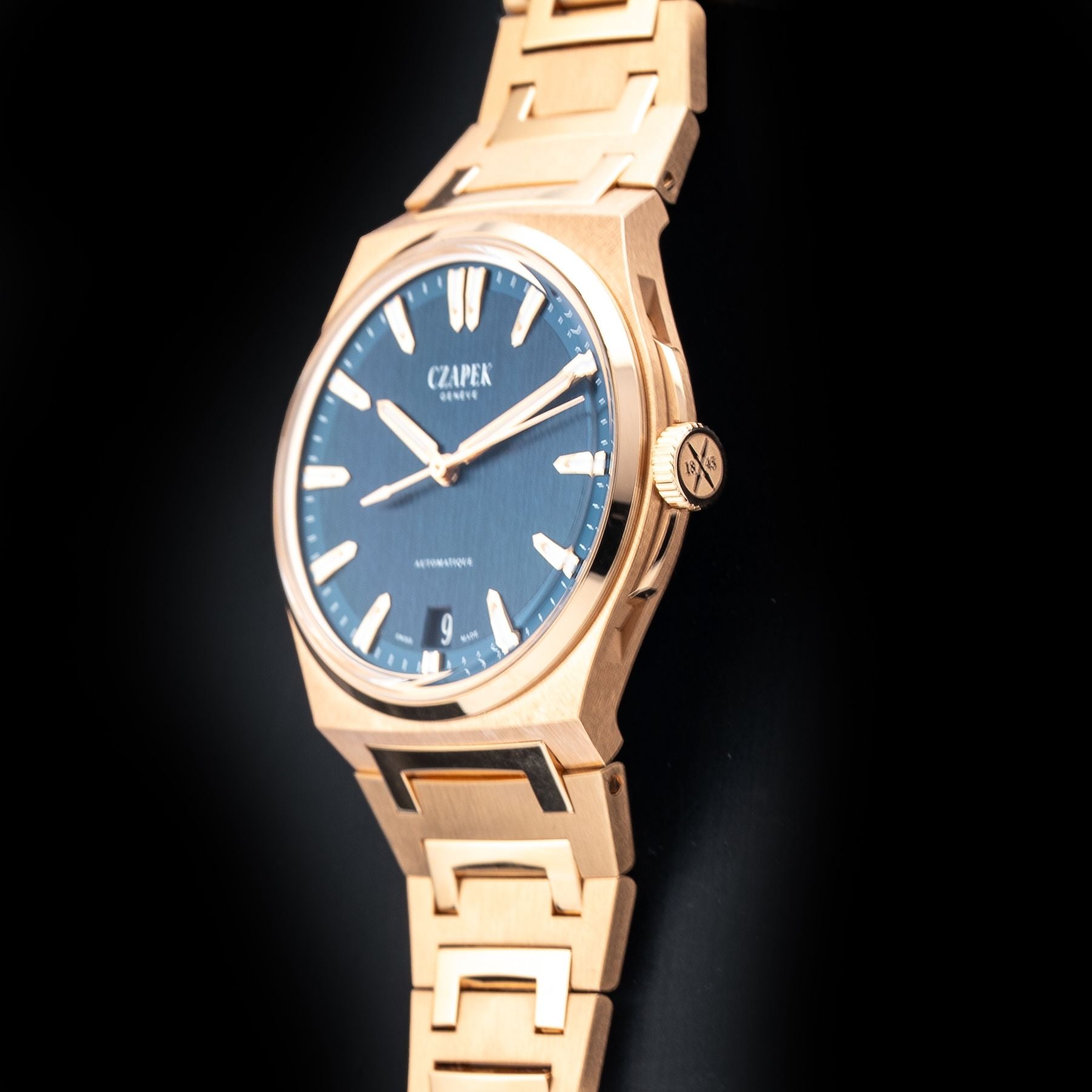 Czapek Antarctique Mount Erebus Deep Blue Limited Edition