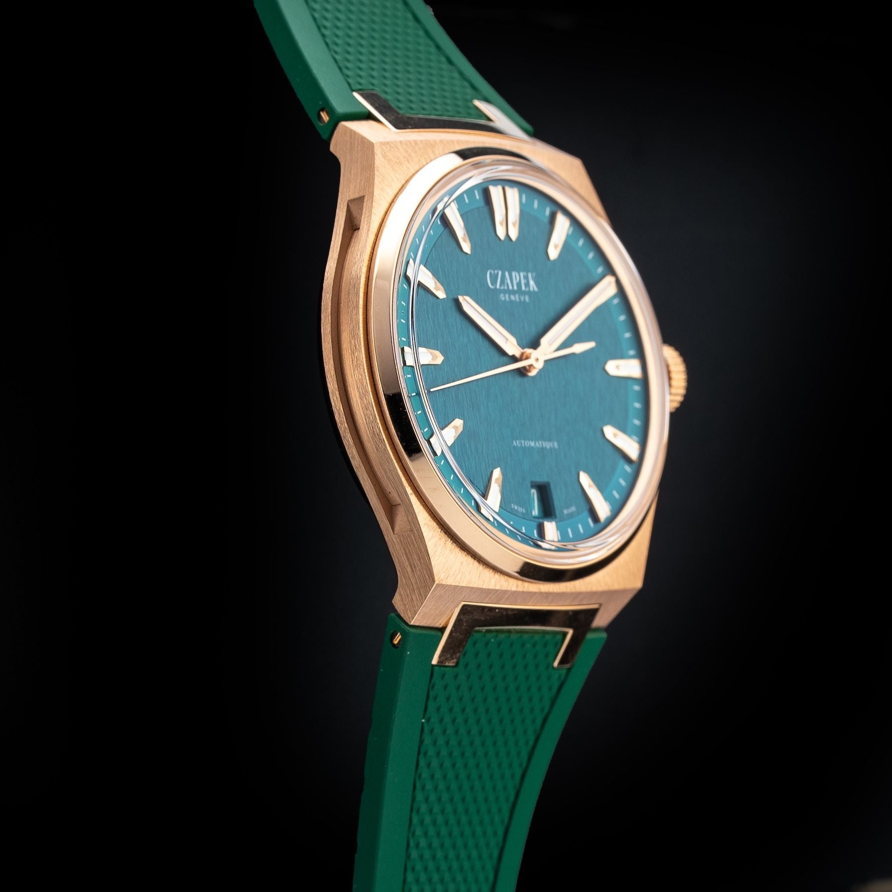 Czapek Antarctique Mount Erebus Rose Gold Chameleon on Rubber Strap