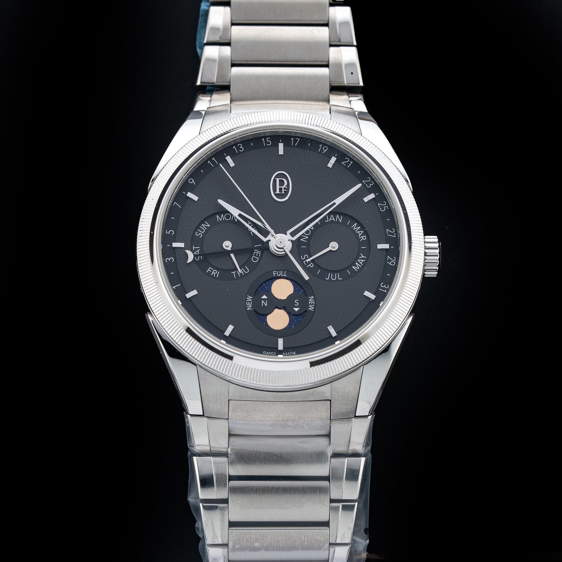 Parmigiani Fleurier PFC907-1020001-100182 Tonda PF Annual Calendar Steel