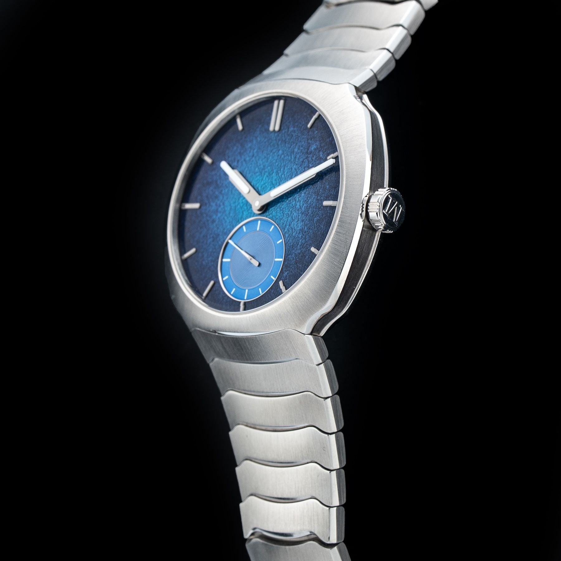 H. Moser & Cie. 6500-1200 Streamliner Small Seconds Blue Enamel