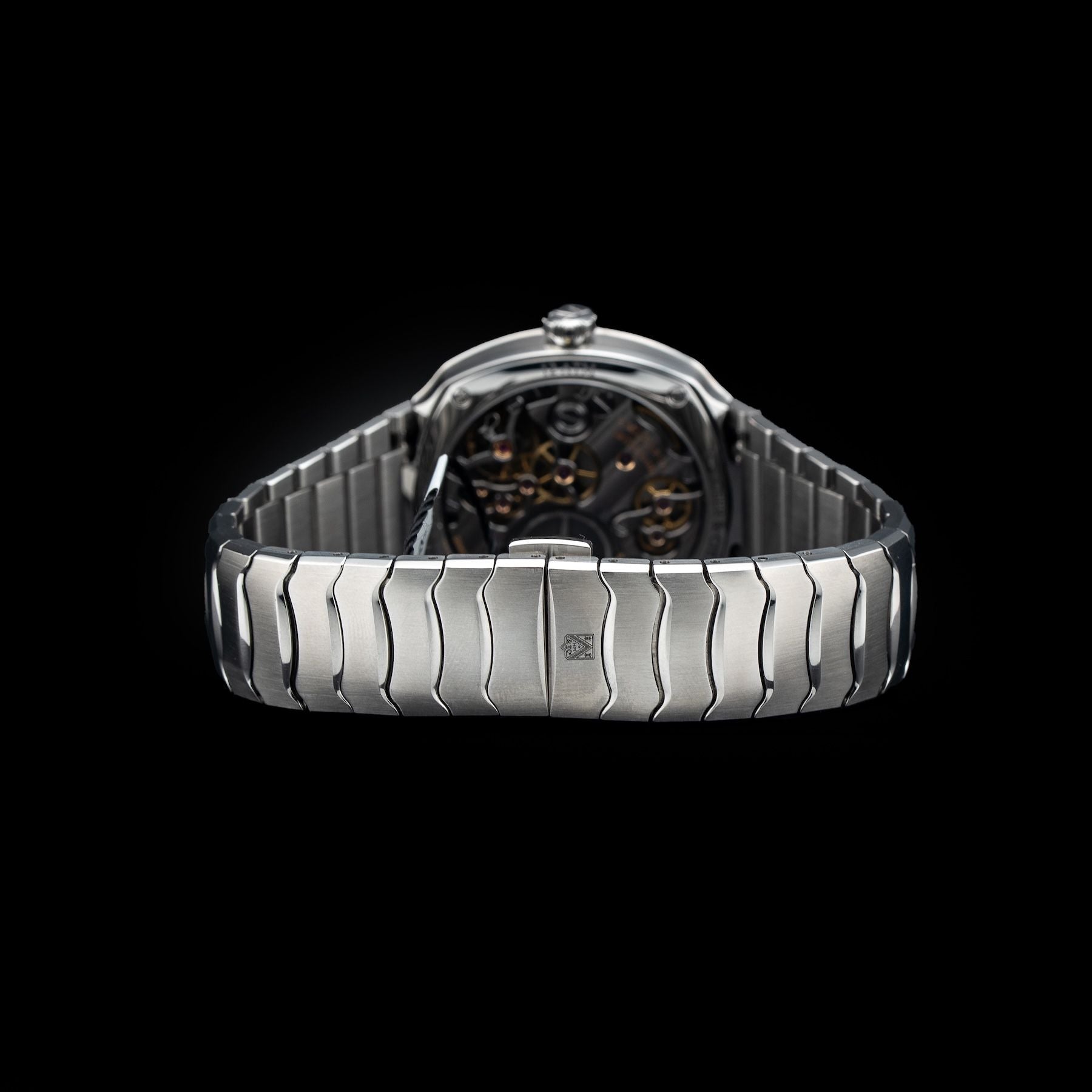 H. Moser & Cie. 6500-1200 Streamliner Small Seconds Blue Enamel