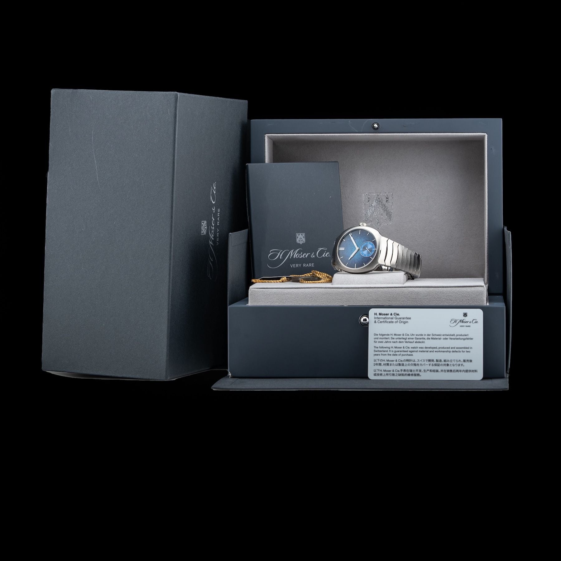 H. Moser & Cie. 6500-1200 Streamliner Small Seconds Blue Enamel