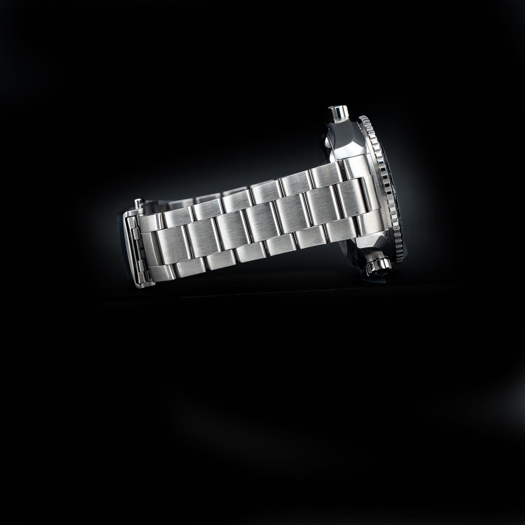 Omega Seamaster Planet Ocean 215.30.44.22.01.001