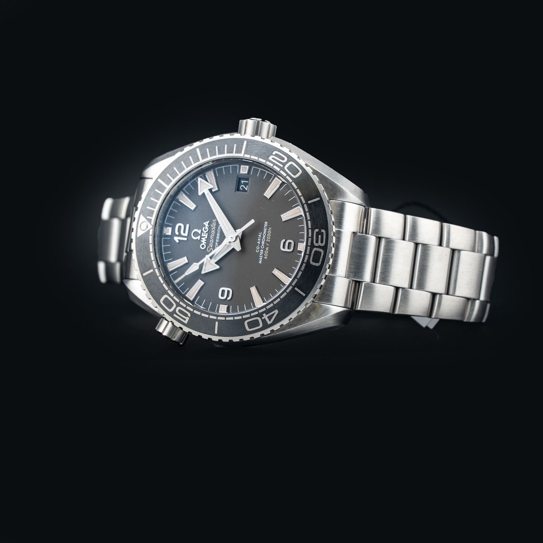 Omega 215.32.44.21.01.002 Planet Ocean Seamaster 600M Grey