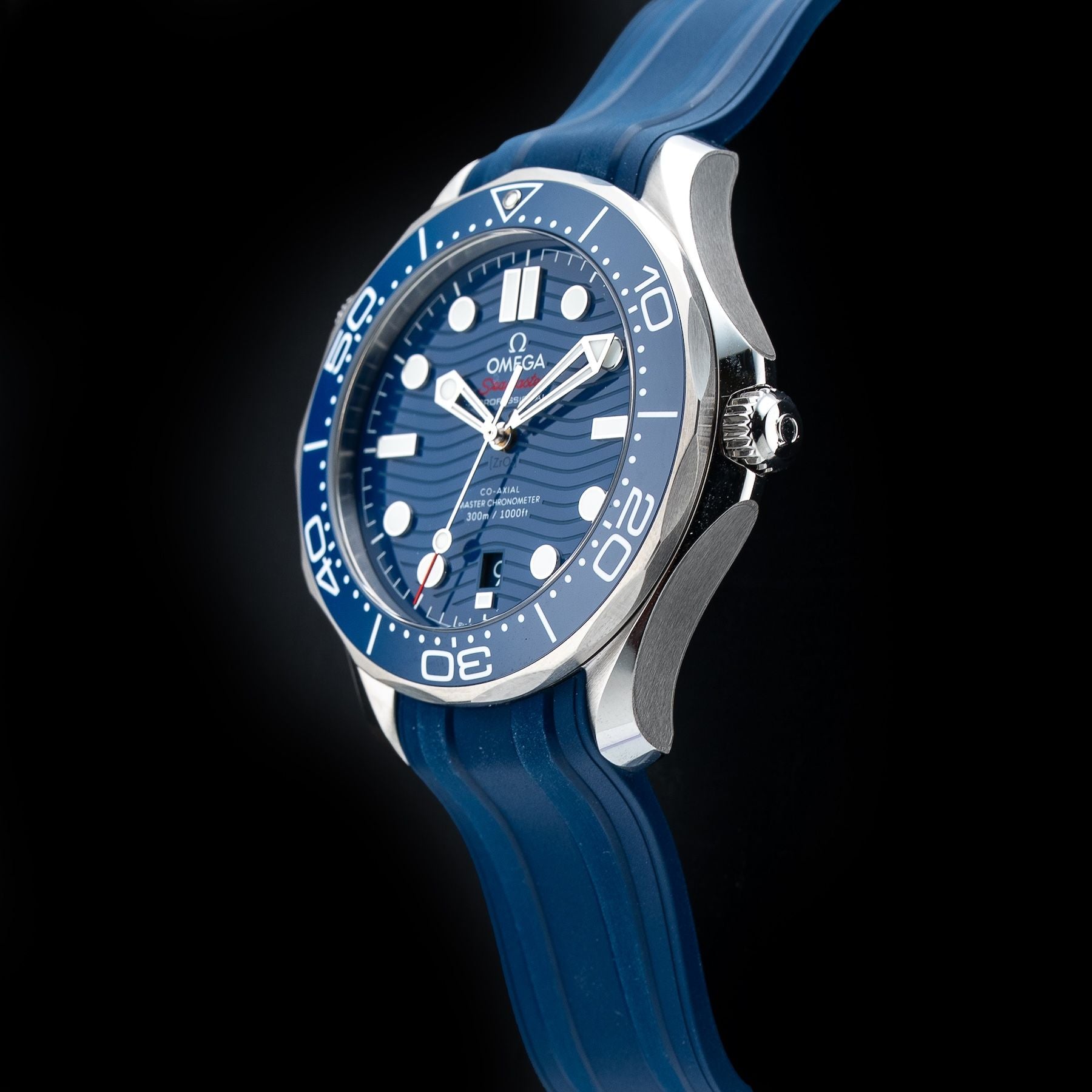Omega 210.32.42.20.03.001 Seamaster Diver 300M Co-Axial Master Chronometer on Rubber Strap
