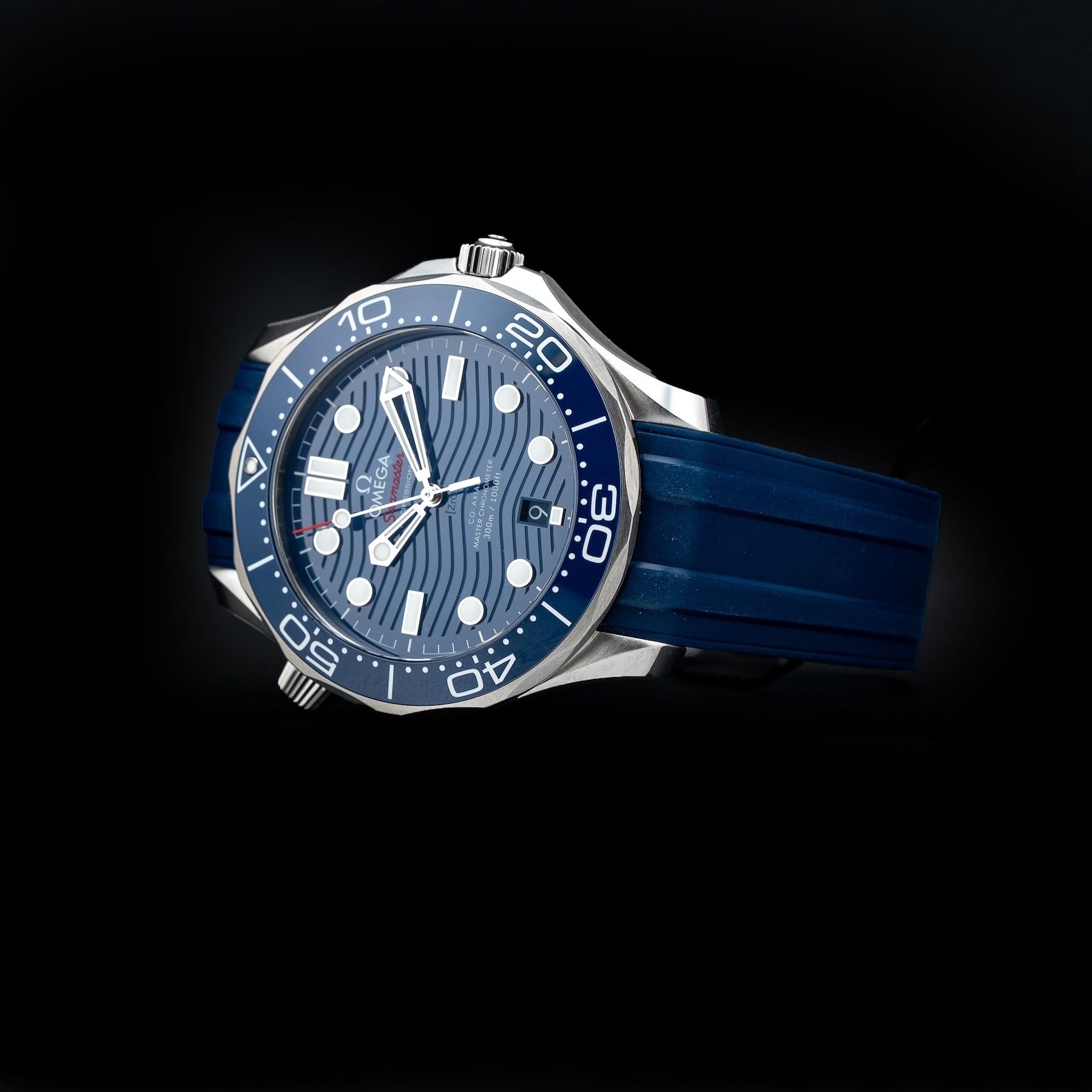 Omega 210.32.42.20.03.001 Seamaster Diver 300M Co-Axial Master Chronometer on Rubber Strap