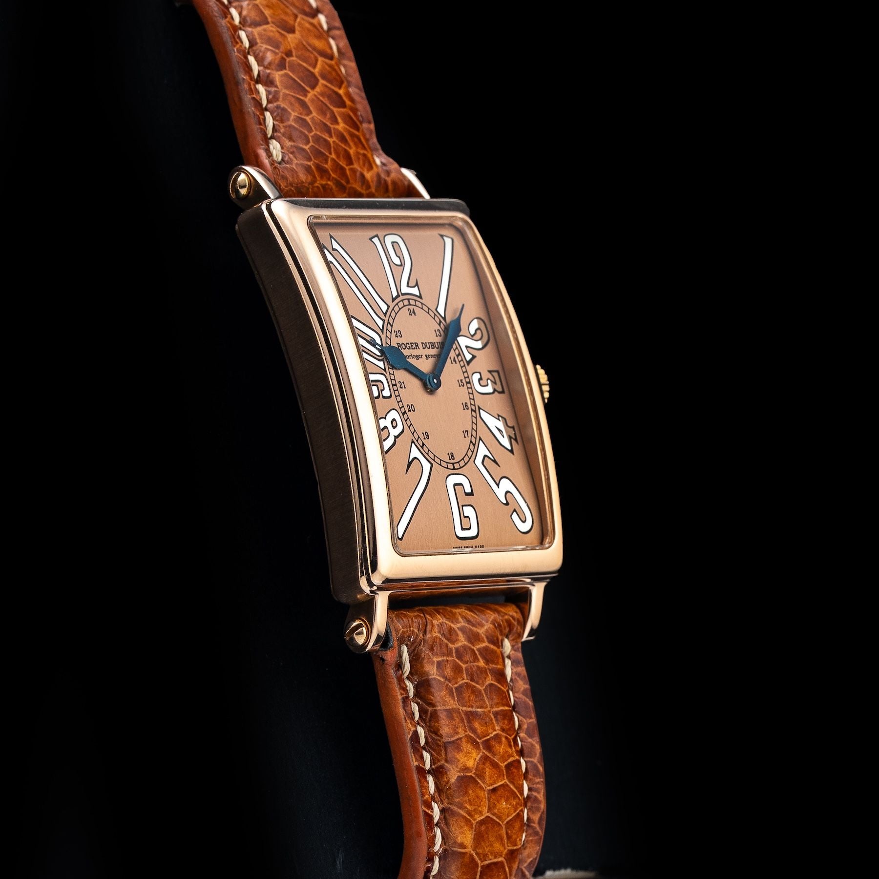 Roger Dubuis M28185 Much More