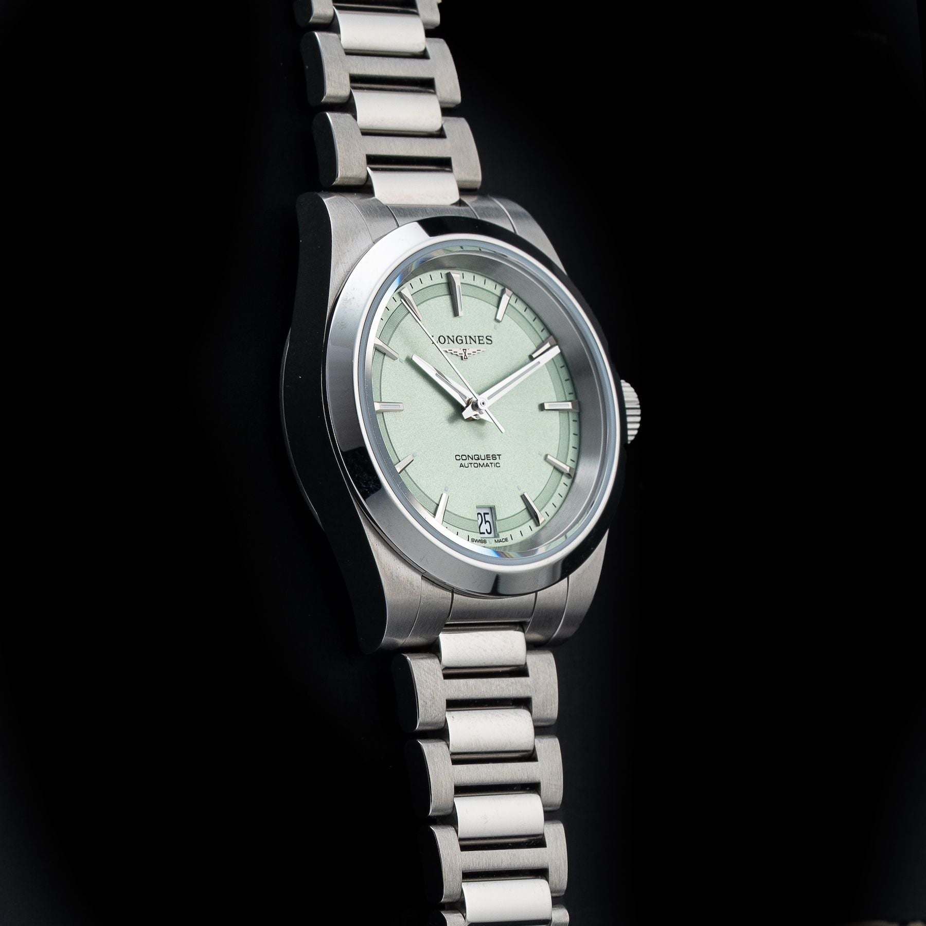 Longines L3.430.4.02.6 Conquest Sunray Green On Bracelet