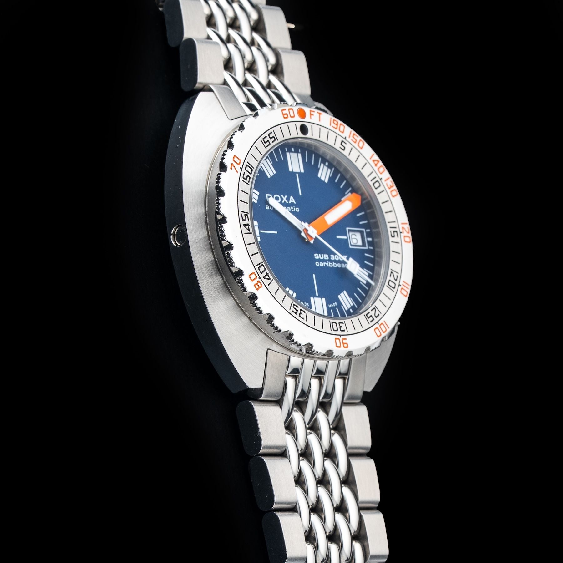 DOXA 840.10.201.10 SUB 300T Caribbean