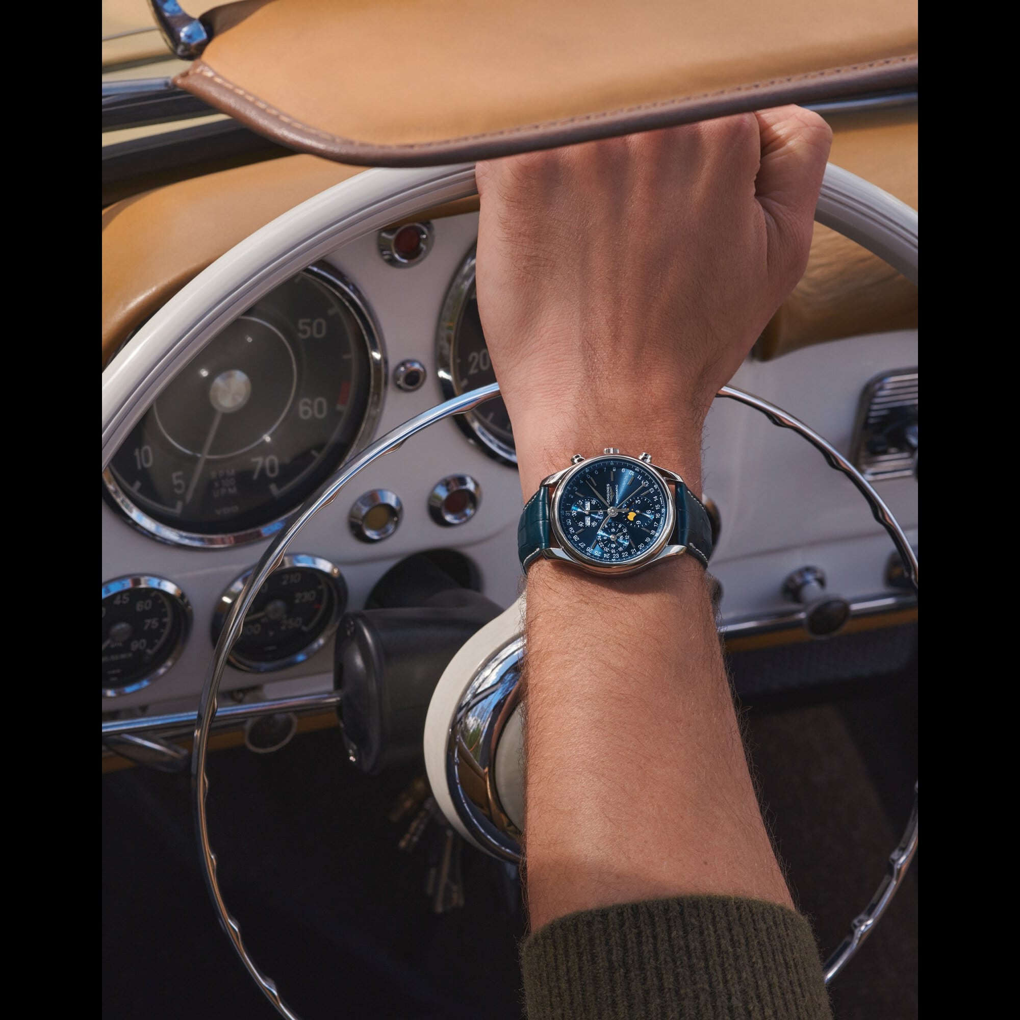 Longines L2.673.4.92.0 Master Collection Chrono Moonphase