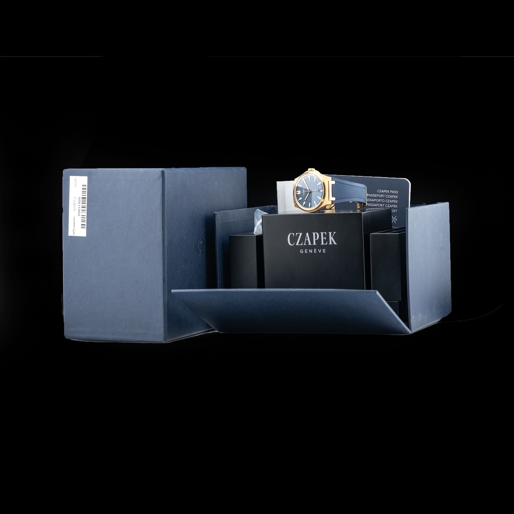 Czapek Antarctique Mount Erebus Deep Blue Yellow Gold on Rubber Strap