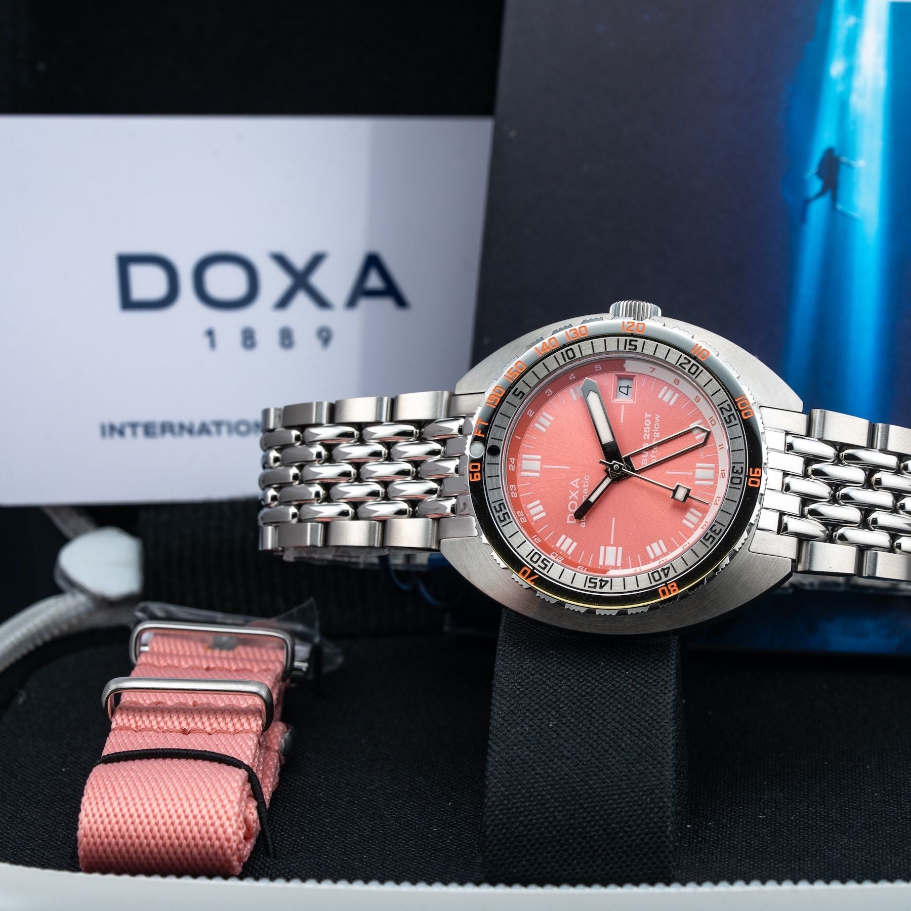 DOXA SUB 250T GMT Afterglow Limited Edition 855.10.061.10-SE11
