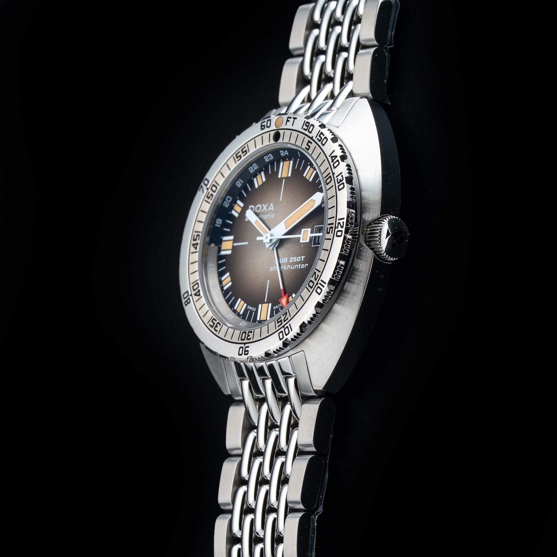 DOXA 855.10.101V.10 SUB 250T GMT Sharkhunter Vintage On Stainless Steel Bracelet