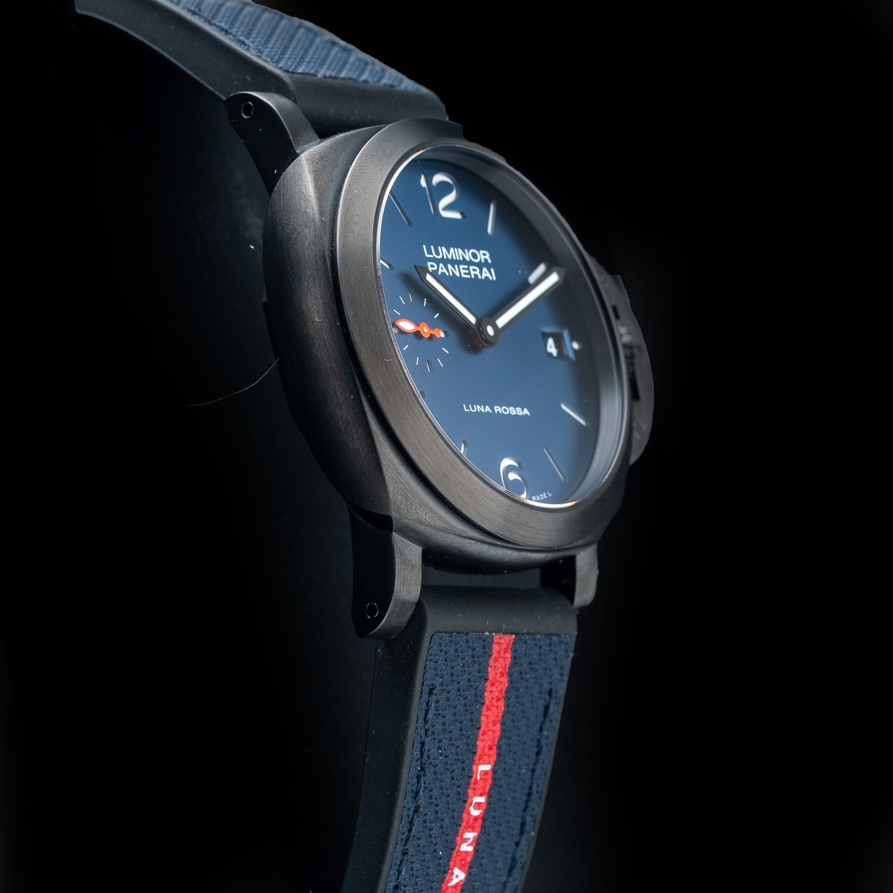 Panerai PAM01408 Luminor Quaranta Steel DLC Luna Rossa