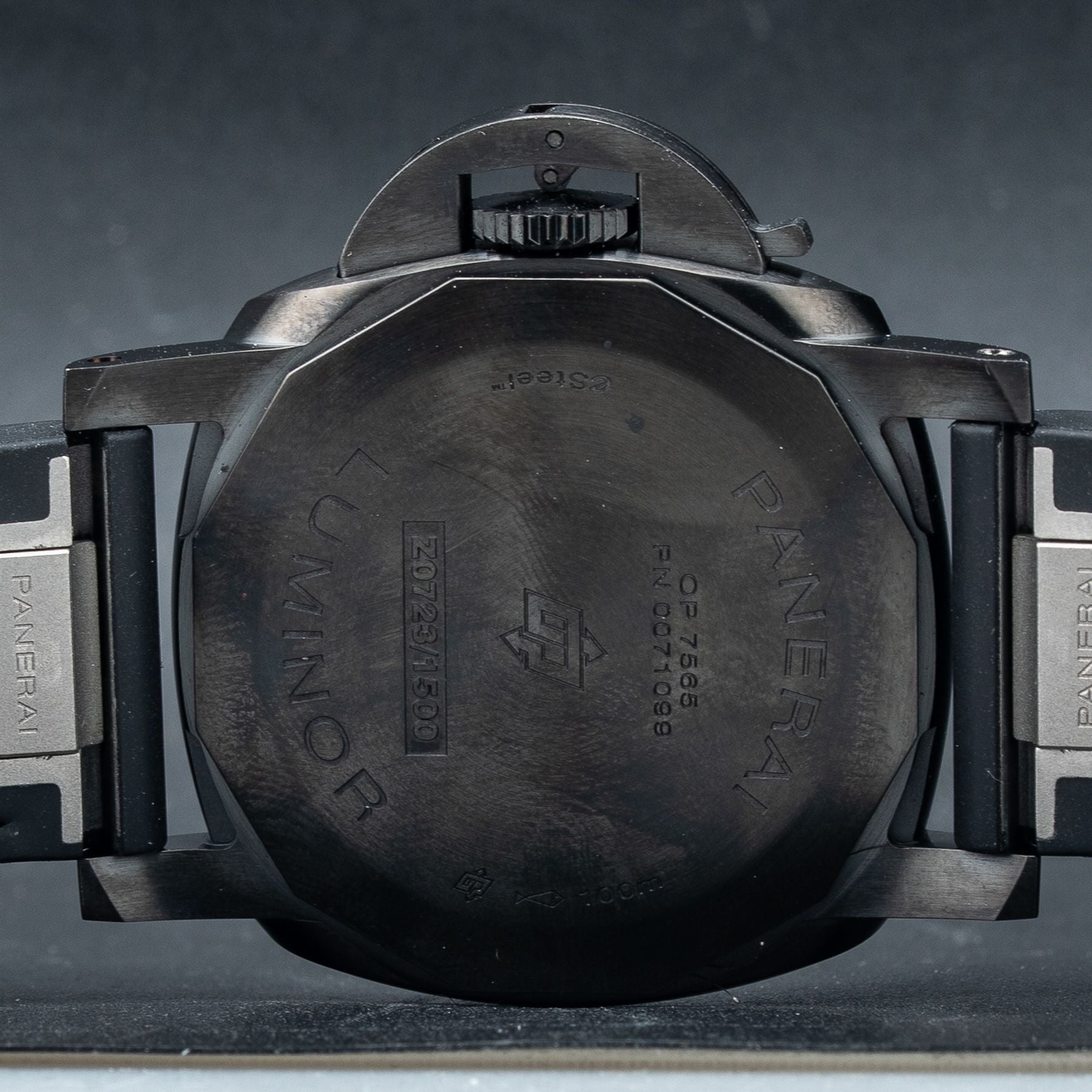 Panerai PAM01408 Luminor Quaranta Steel DLC Luna Rossa