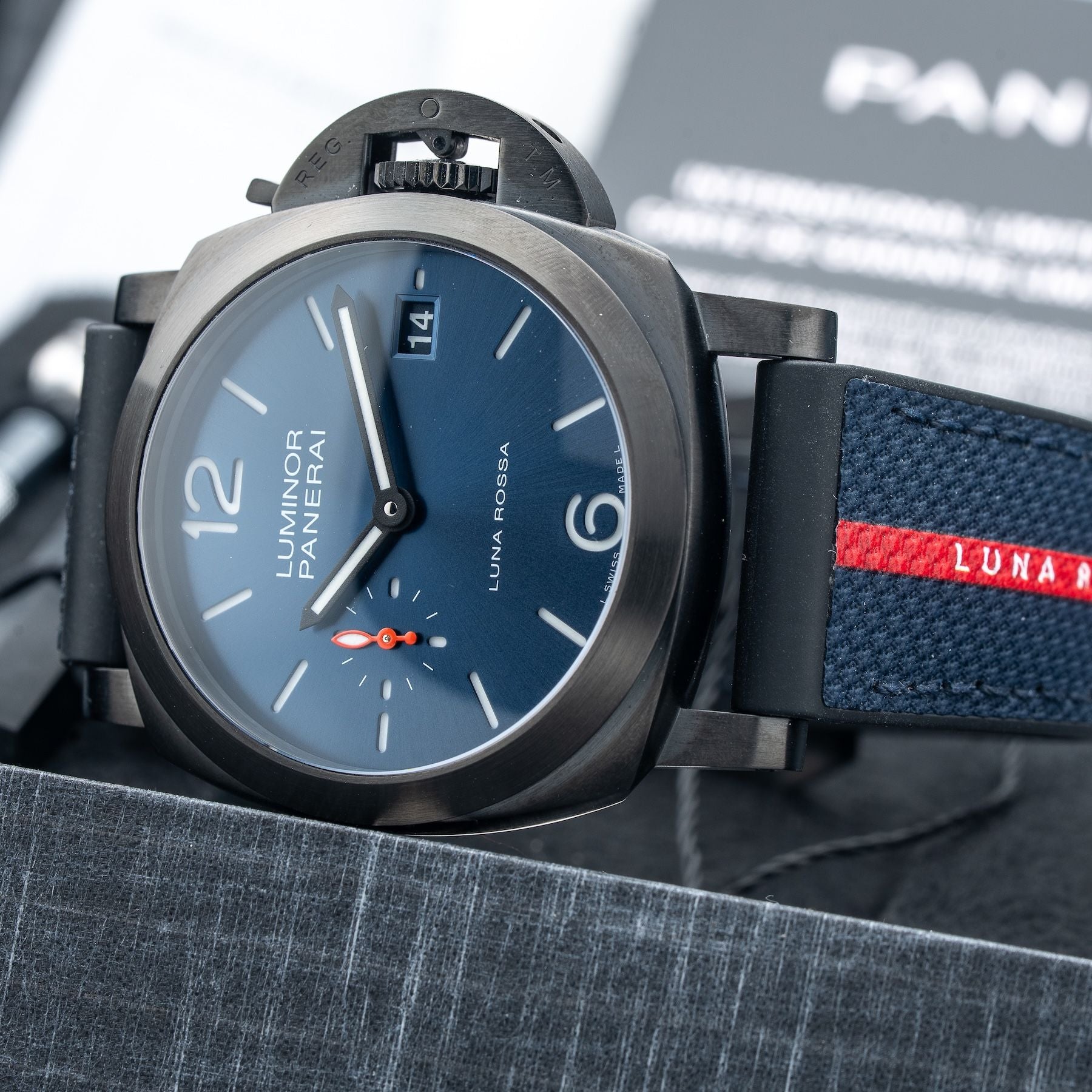 Panerai PAM01408 Luminor Quaranta Steel DLC Luna Rossa