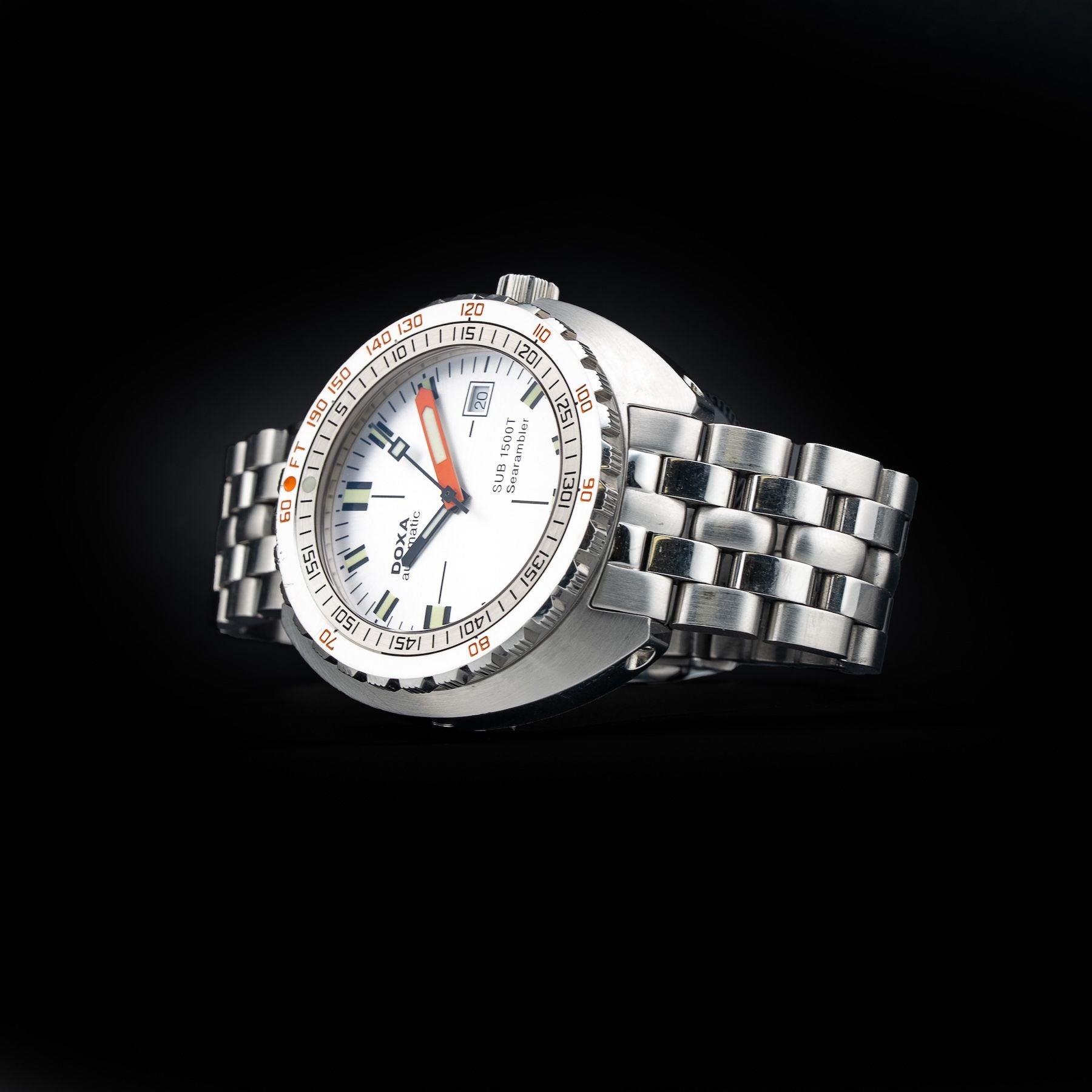 DOXA 883.10.021.10 SUB 1500T Searambler
