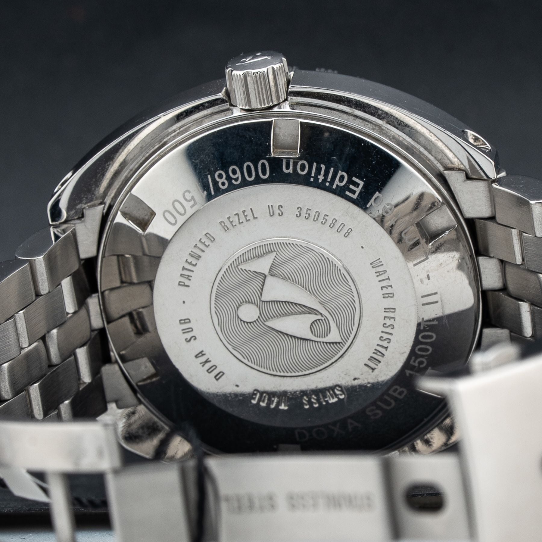 DOXA 883.10.021.10 SUB 1500T Searambler