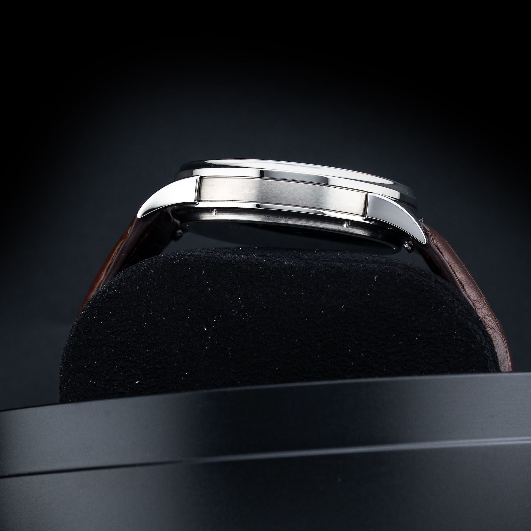 Trilobe NF06DG Nuit Fantastique Grained Dune Titanium 38.5mm