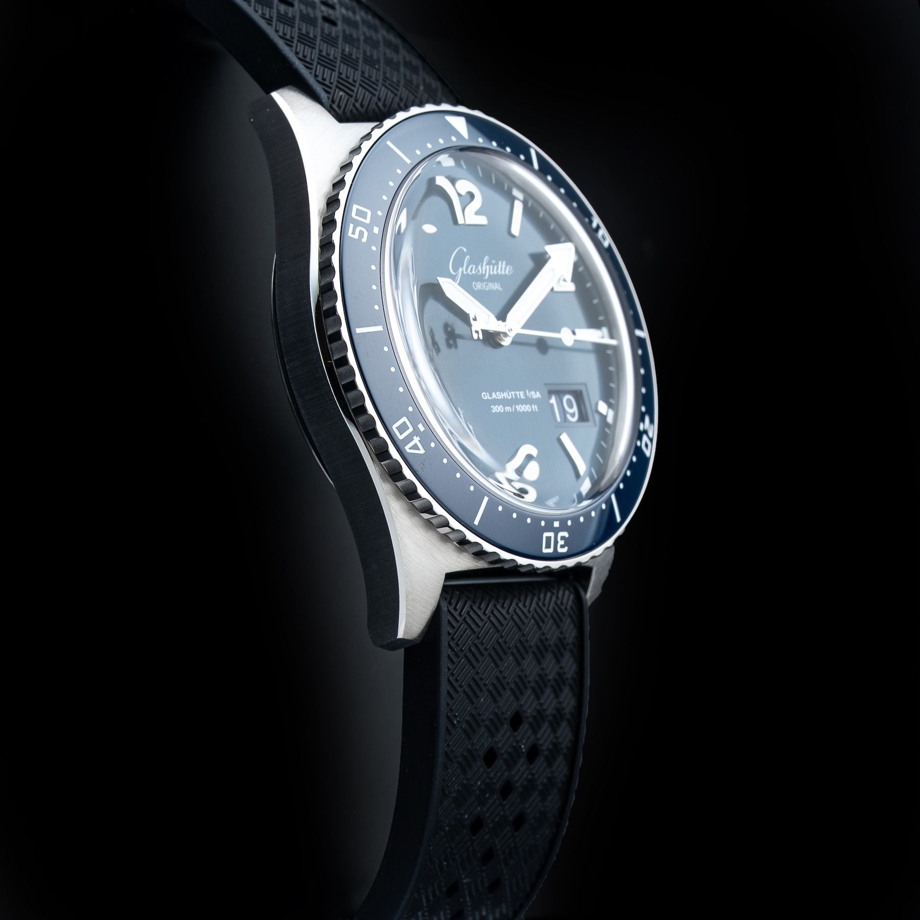 Glashütte Original SeaQ Panorama Date Blue Dial Rubber Strap