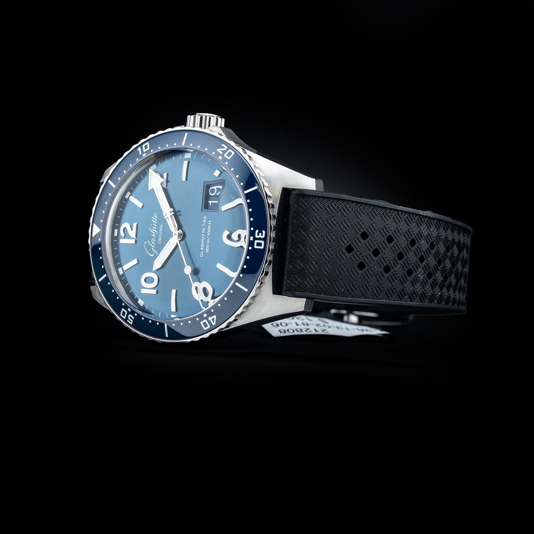 Glashütte Original SeaQ Panorama Date Blue Dial Rubber Strap