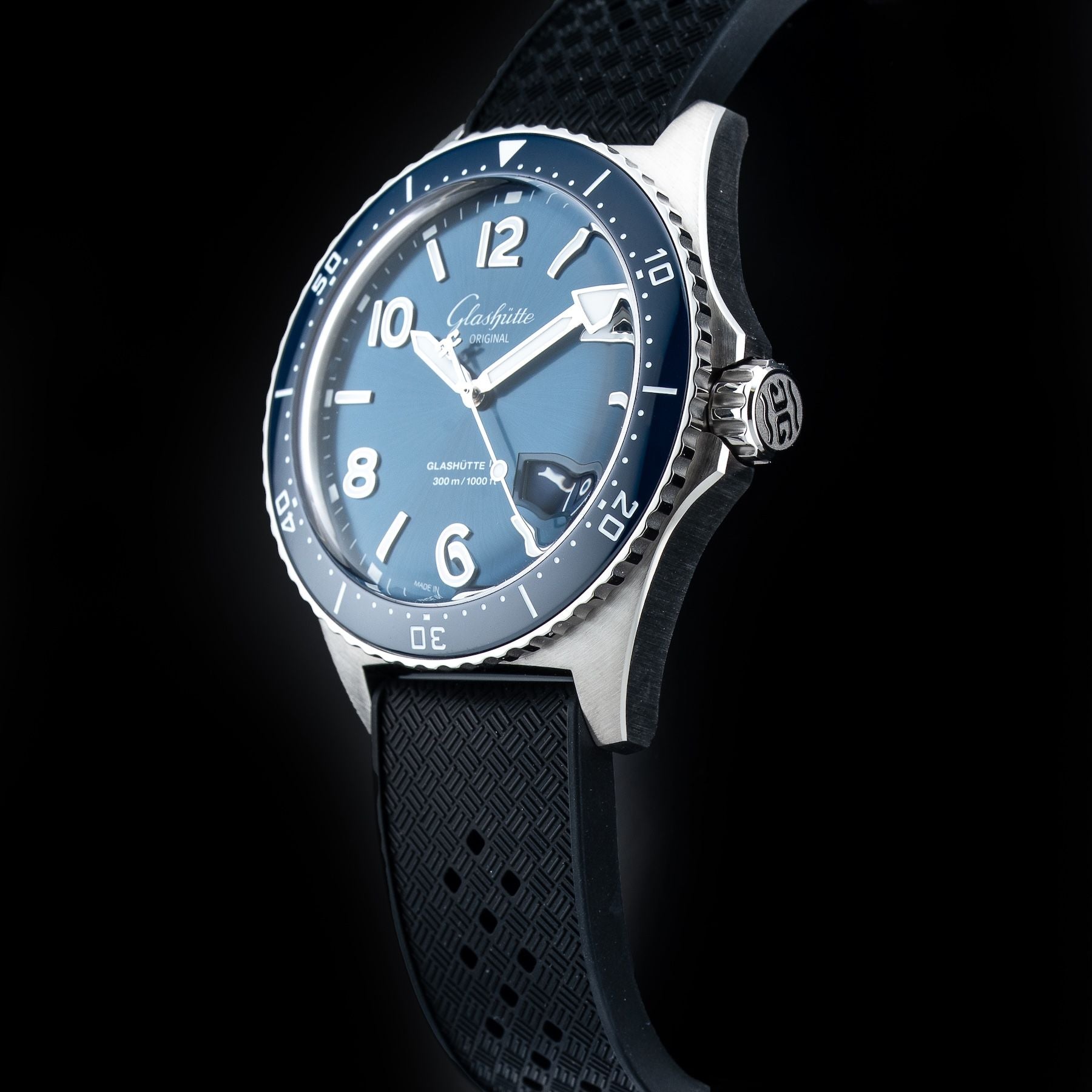 Glashütte Original SeaQ Panorama Date Blue Dial Rubber Strap