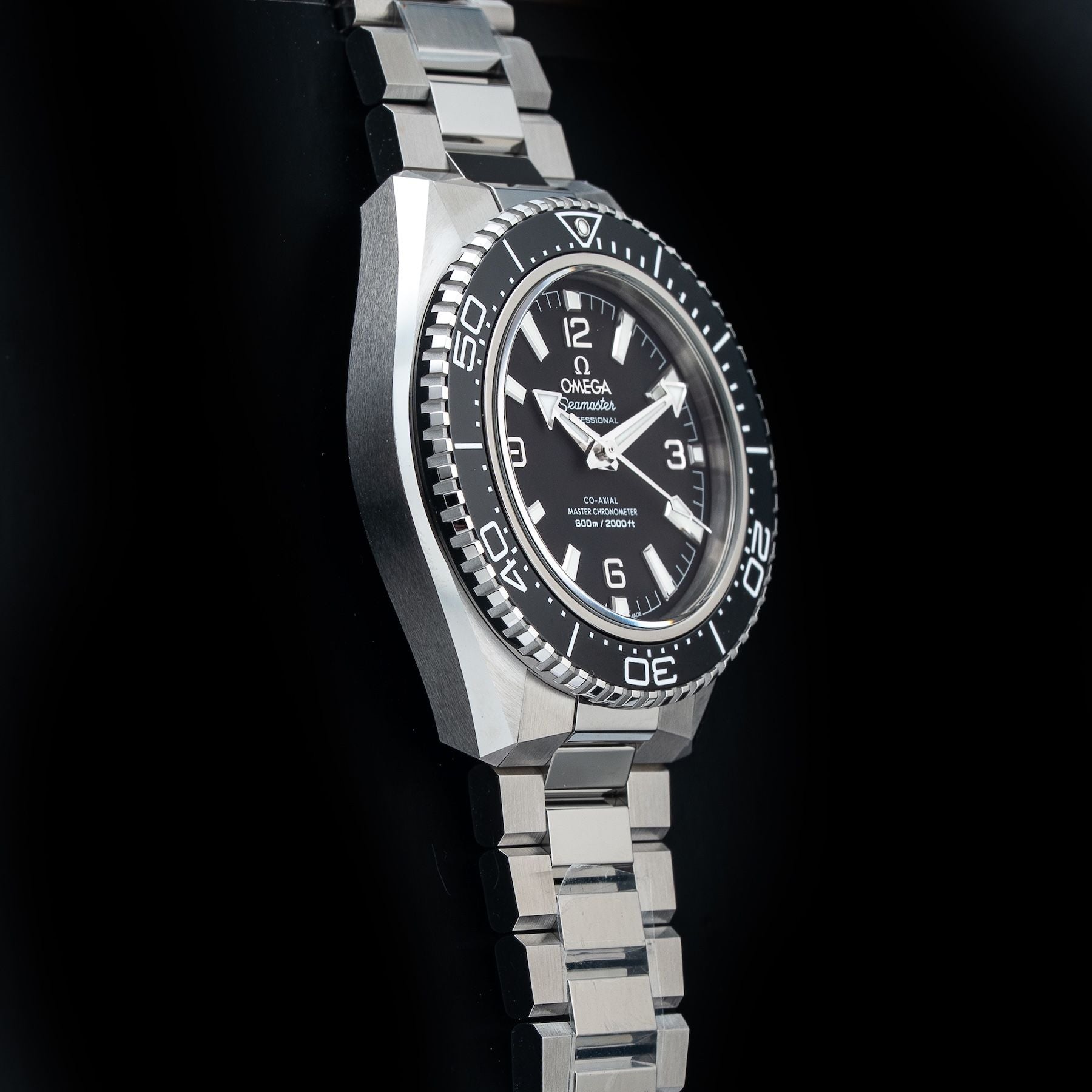 Omega 217.30.42.21.01.001 Seamaster Planet Ocean 600M