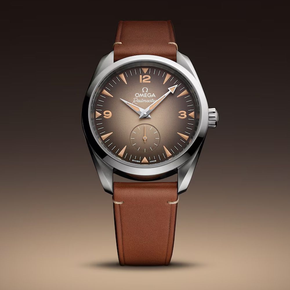 Omega 235.12.38.20.13.001 Railmaster on Strap