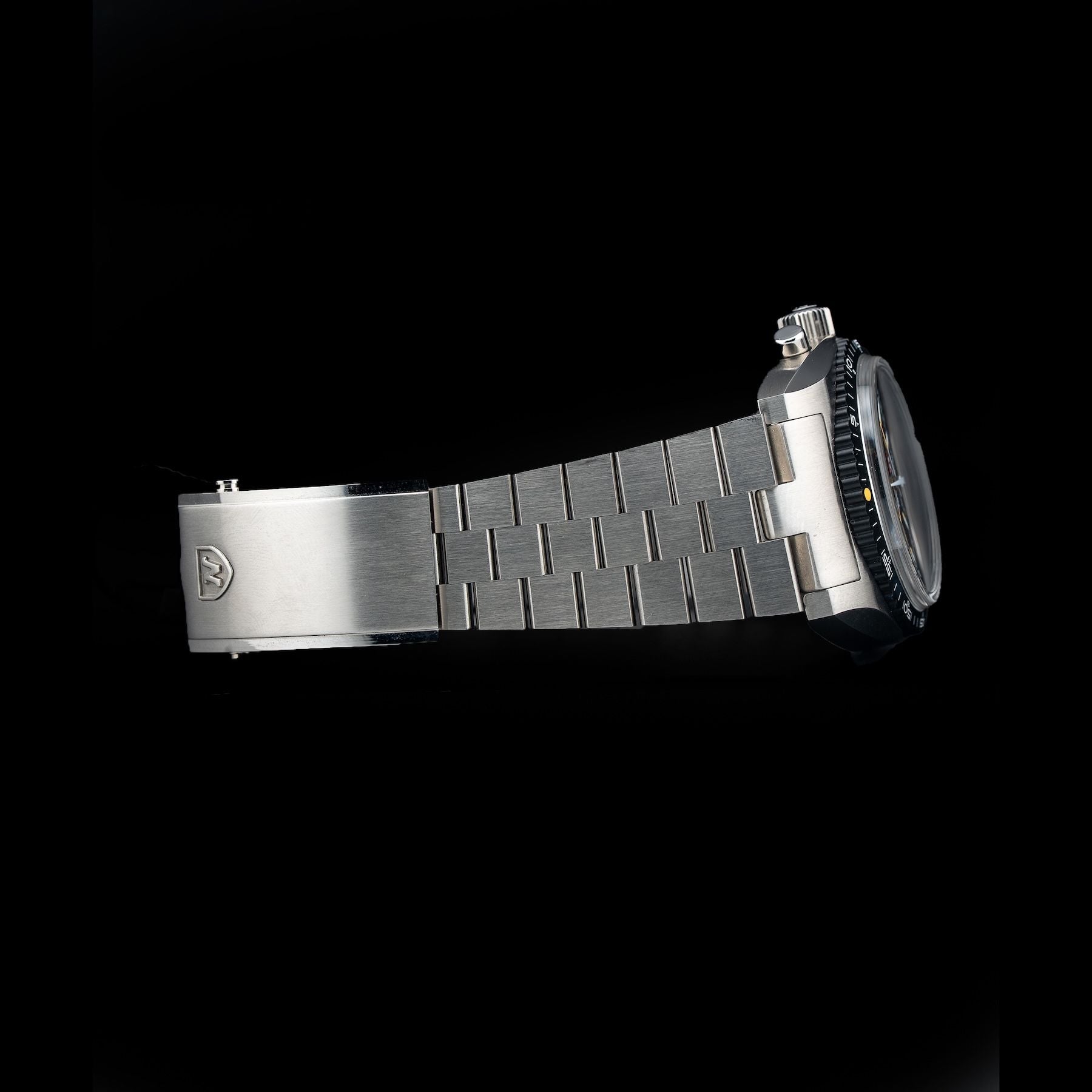 Nivada Grenchen 77001A45 Chronosport Cream Luminova Automatic 38mm