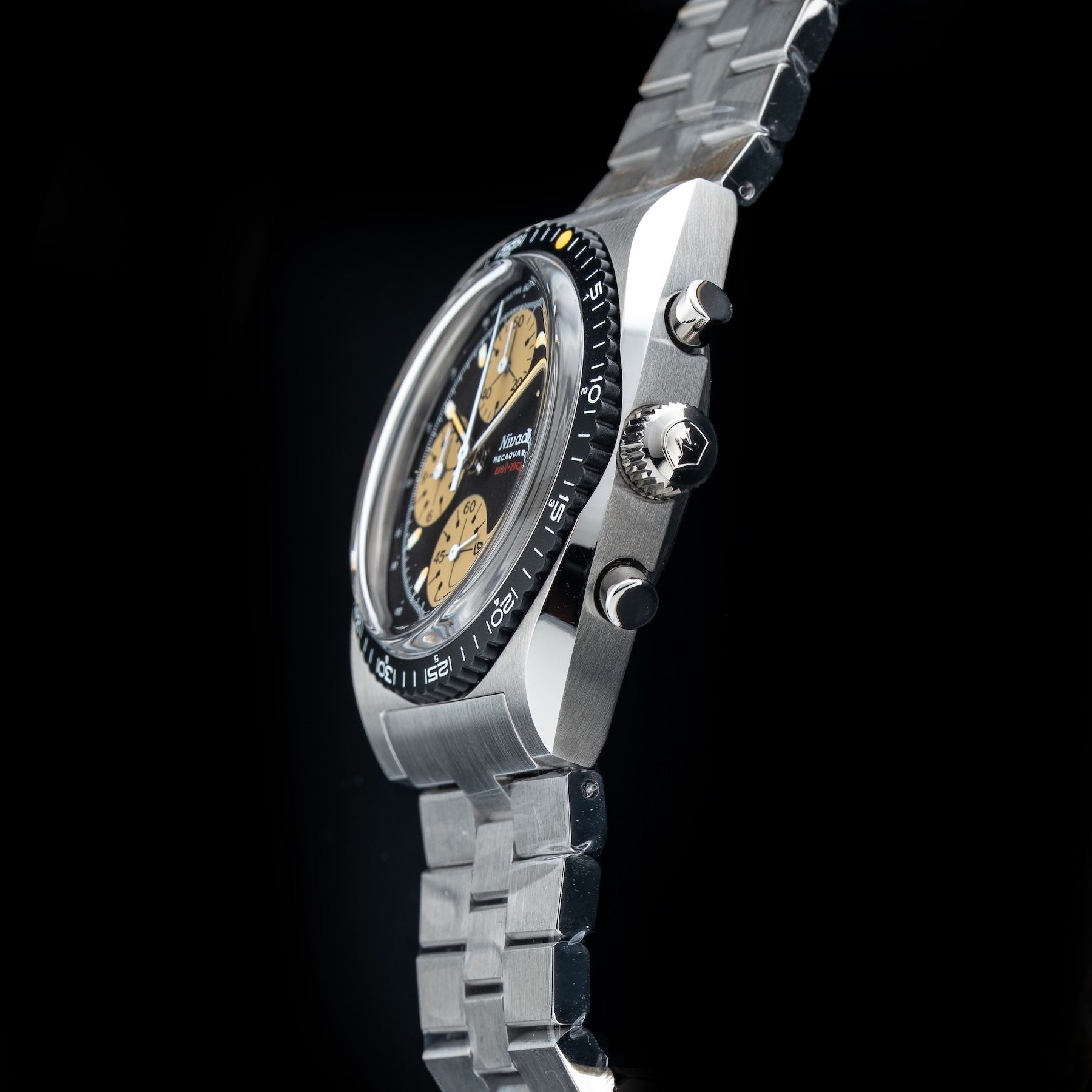 Nivada Grenchen 77001Q45 Chronosport Mecaquartz On Bracelet